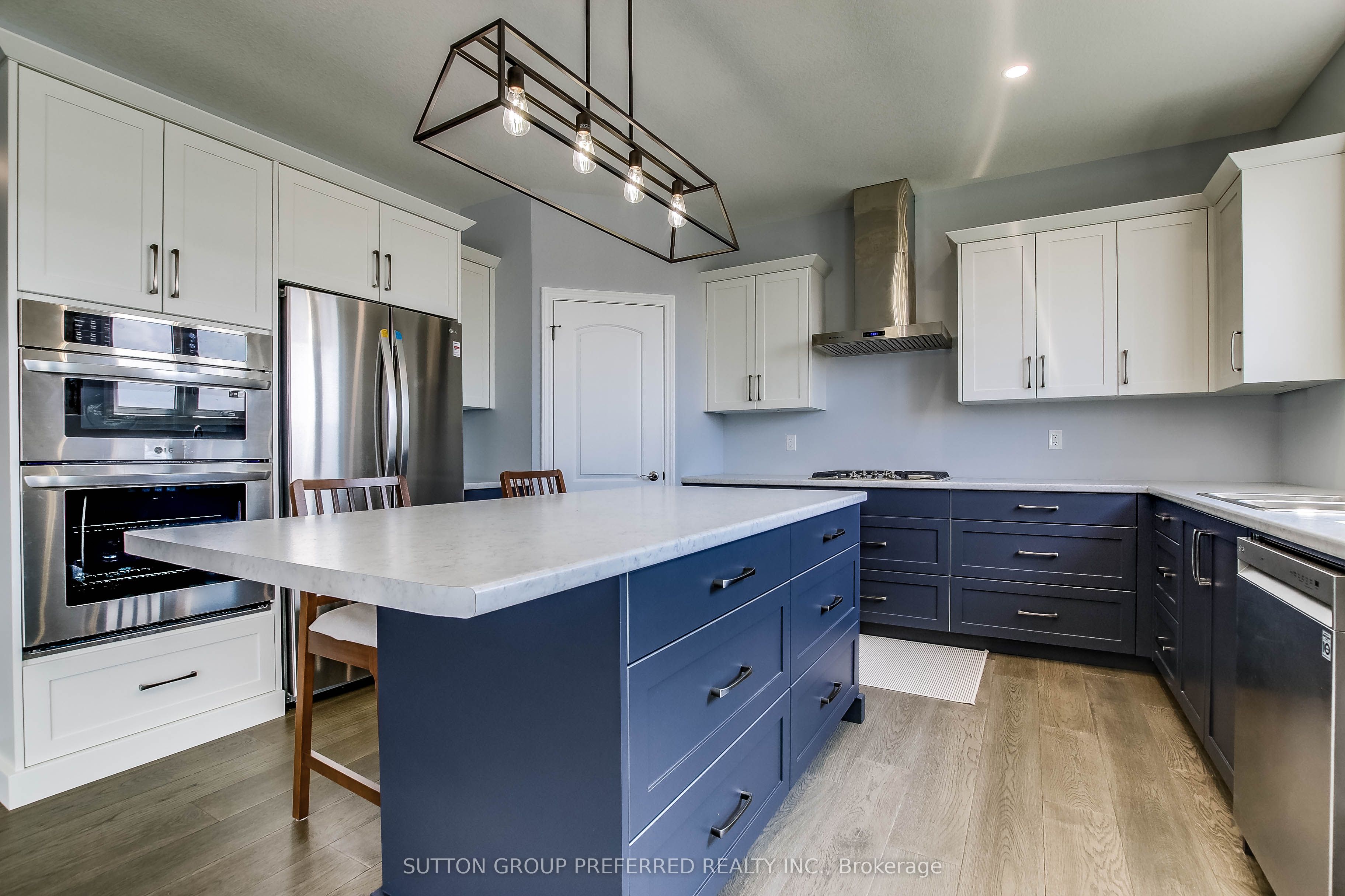 1005 Riverbend Road