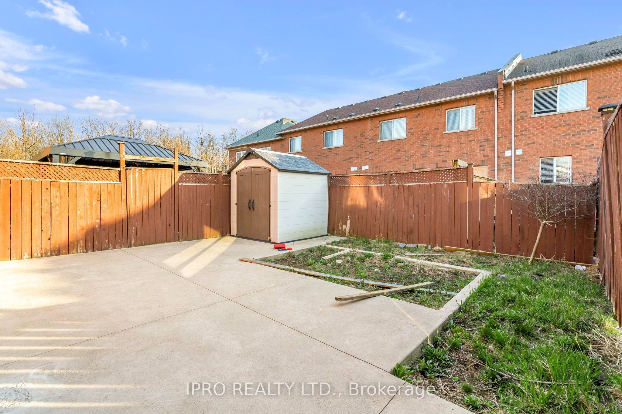 147 Waters Boulevard