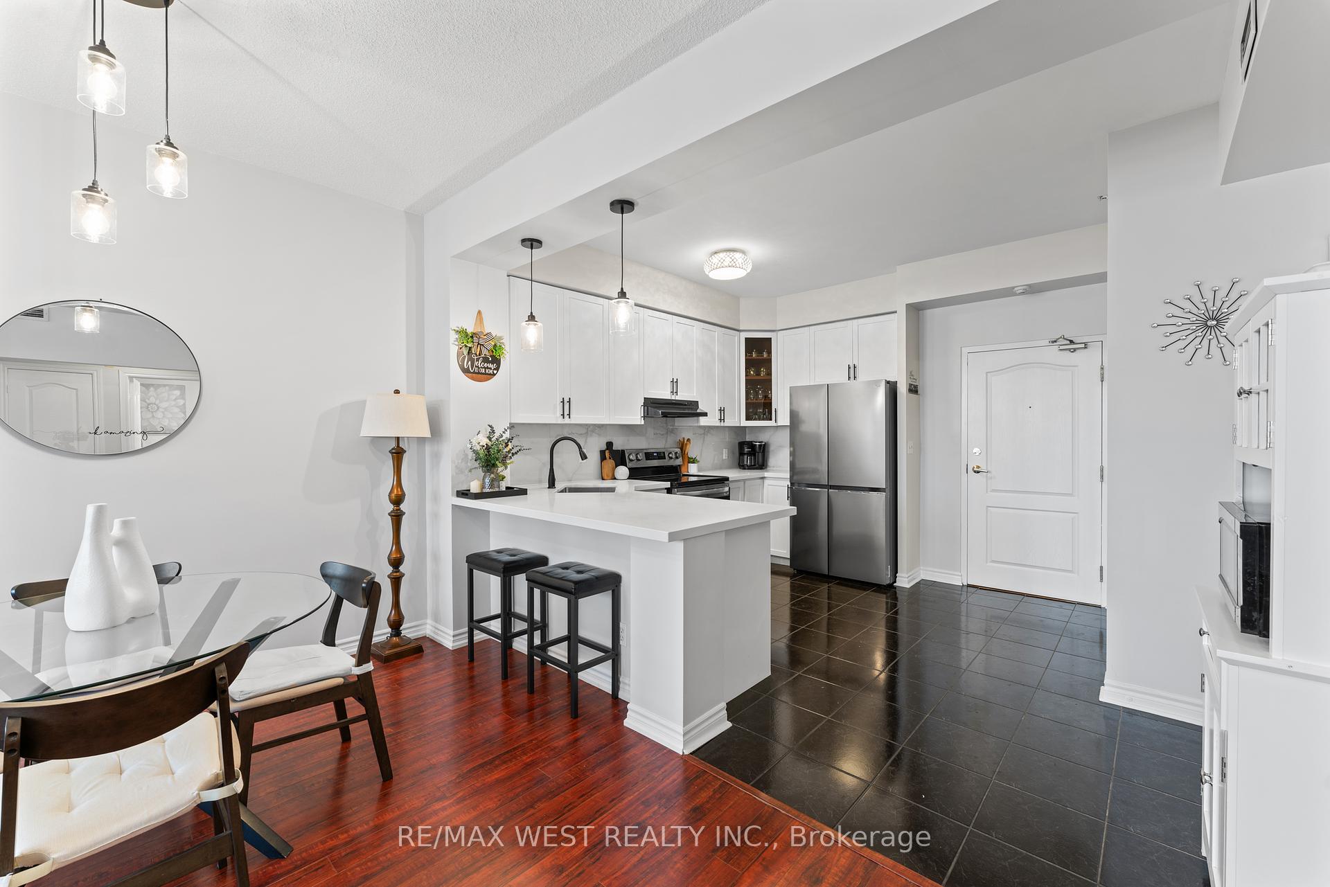 1 Bedroom Condo at 3531 Lake Shore, Toronto For sale