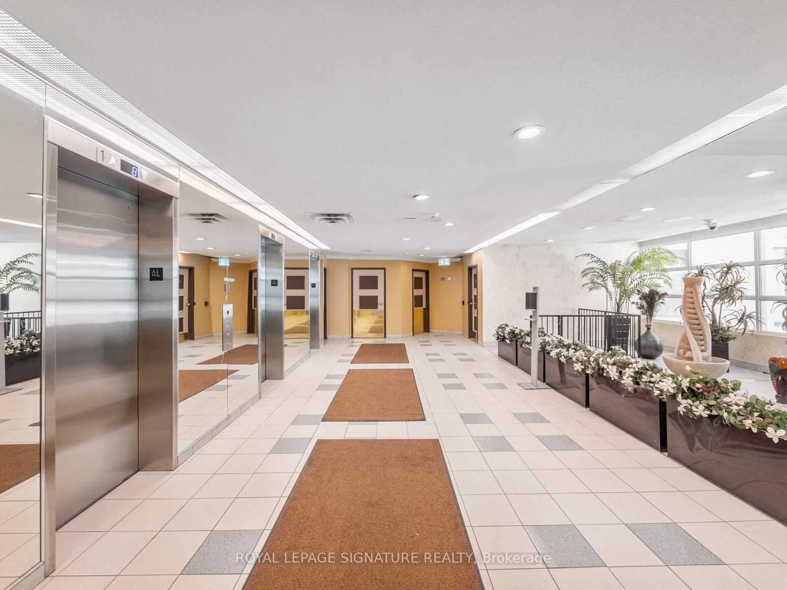 3 Bedrooms Condo at 3050 Ellesmere, Toronto For sale