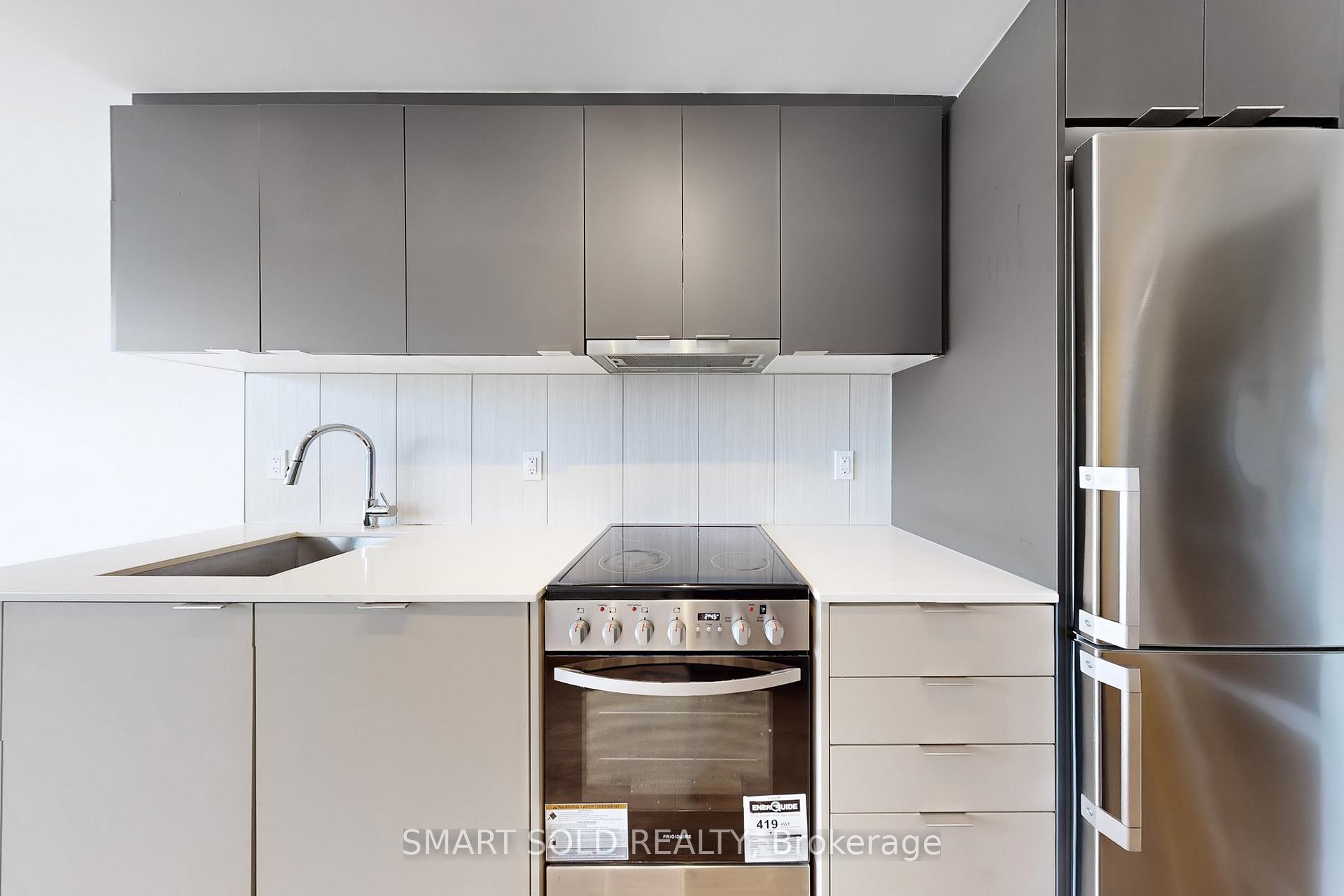 3 Bedrooms Condo at 8 Tippett, Toronto For sale
