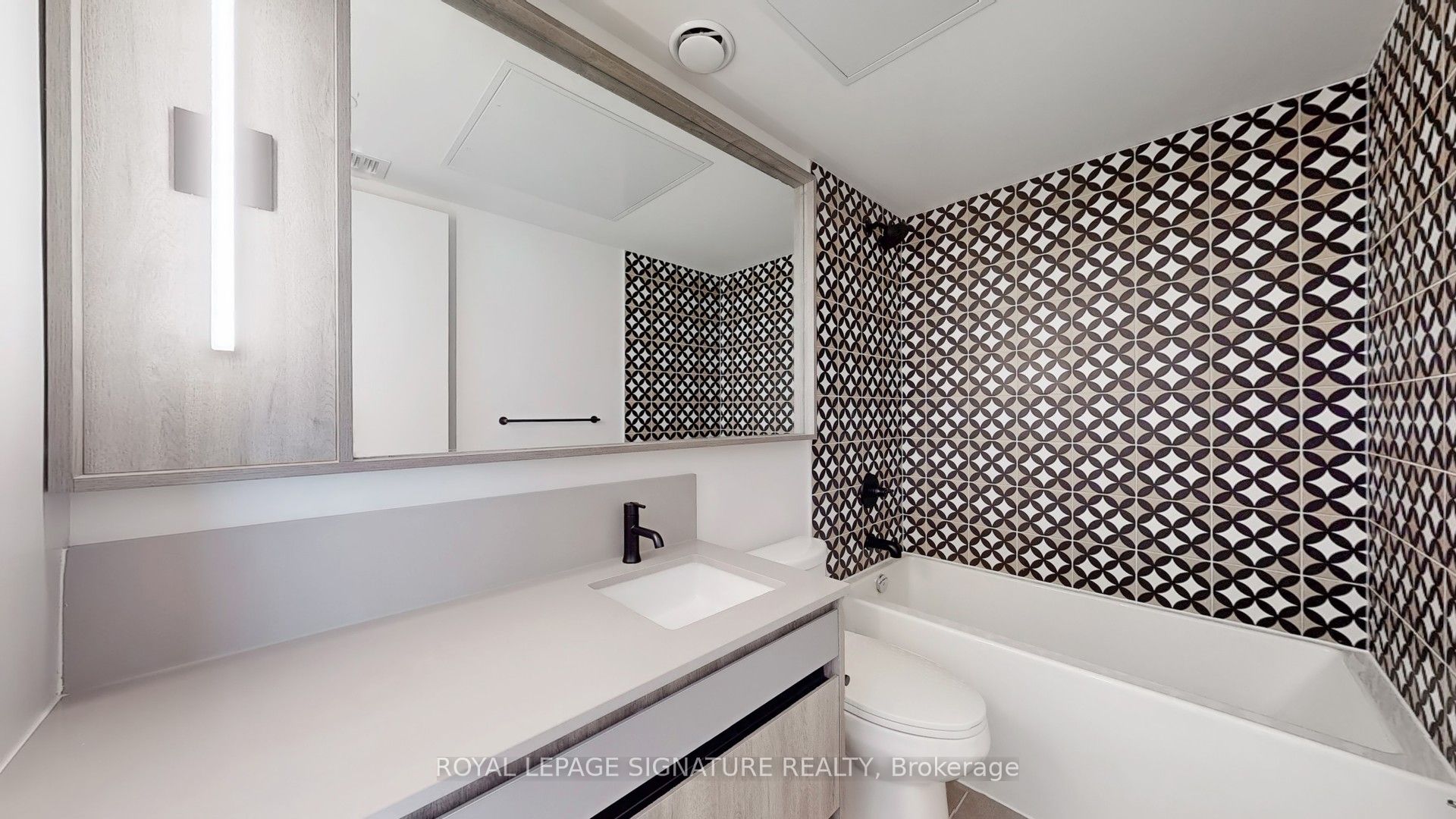 1200 Dundas Street W, #203