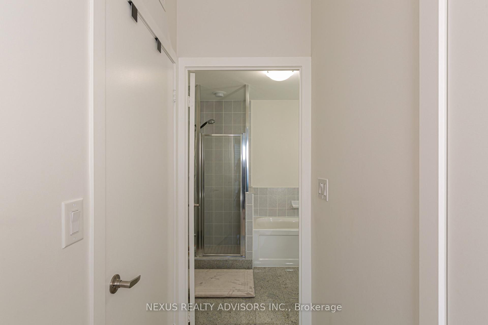 2 Bedrooms Condo at 65 Bremner, Toronto For sale