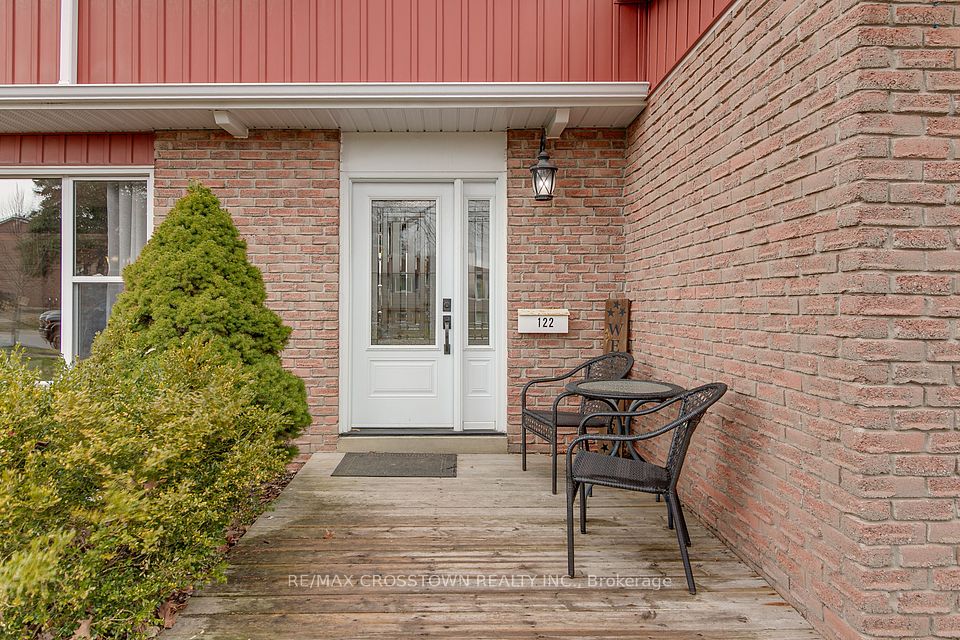 122 Marshall Street, Barrie, ON L4N 4L5