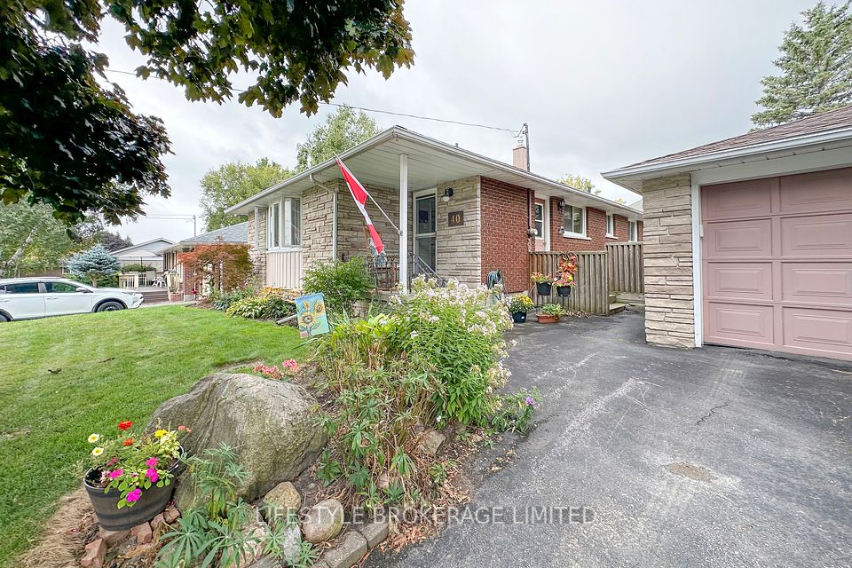 40 Ash Street, Scugog, ON L9L 1E2