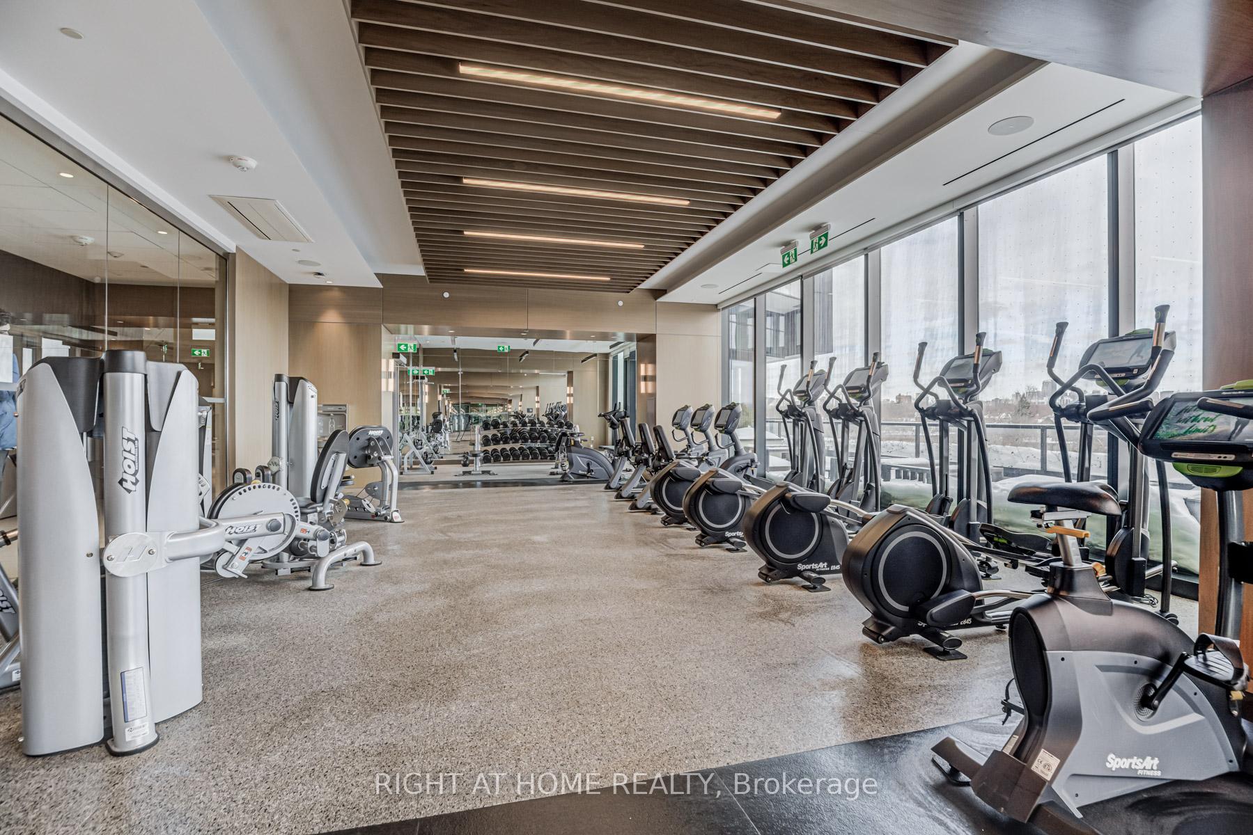 2 Bedrooms Condo at 575 Bloor,  Toronto For sale