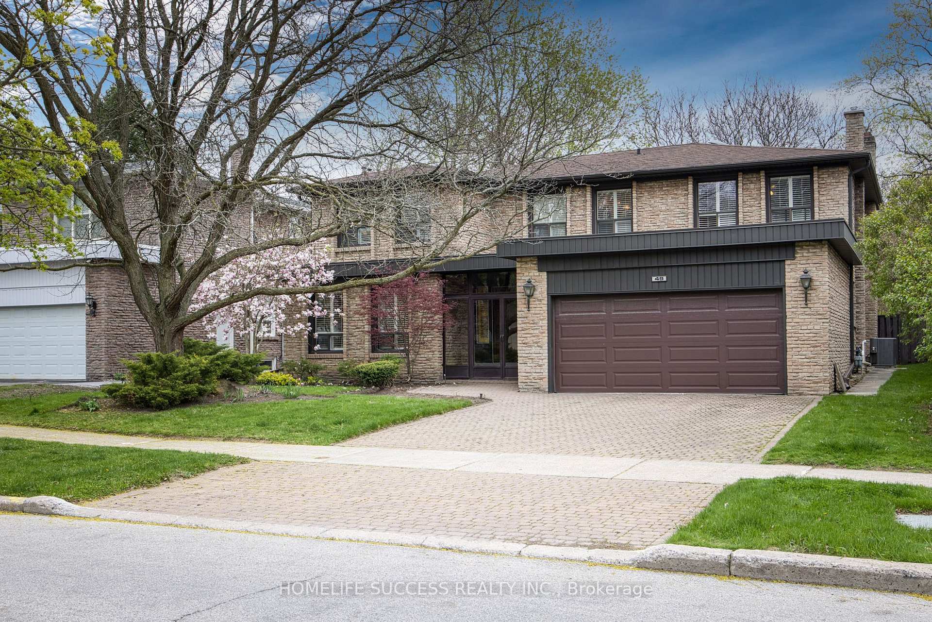 49 Beaverhall Drive, Toronto, ON M2L 2C8