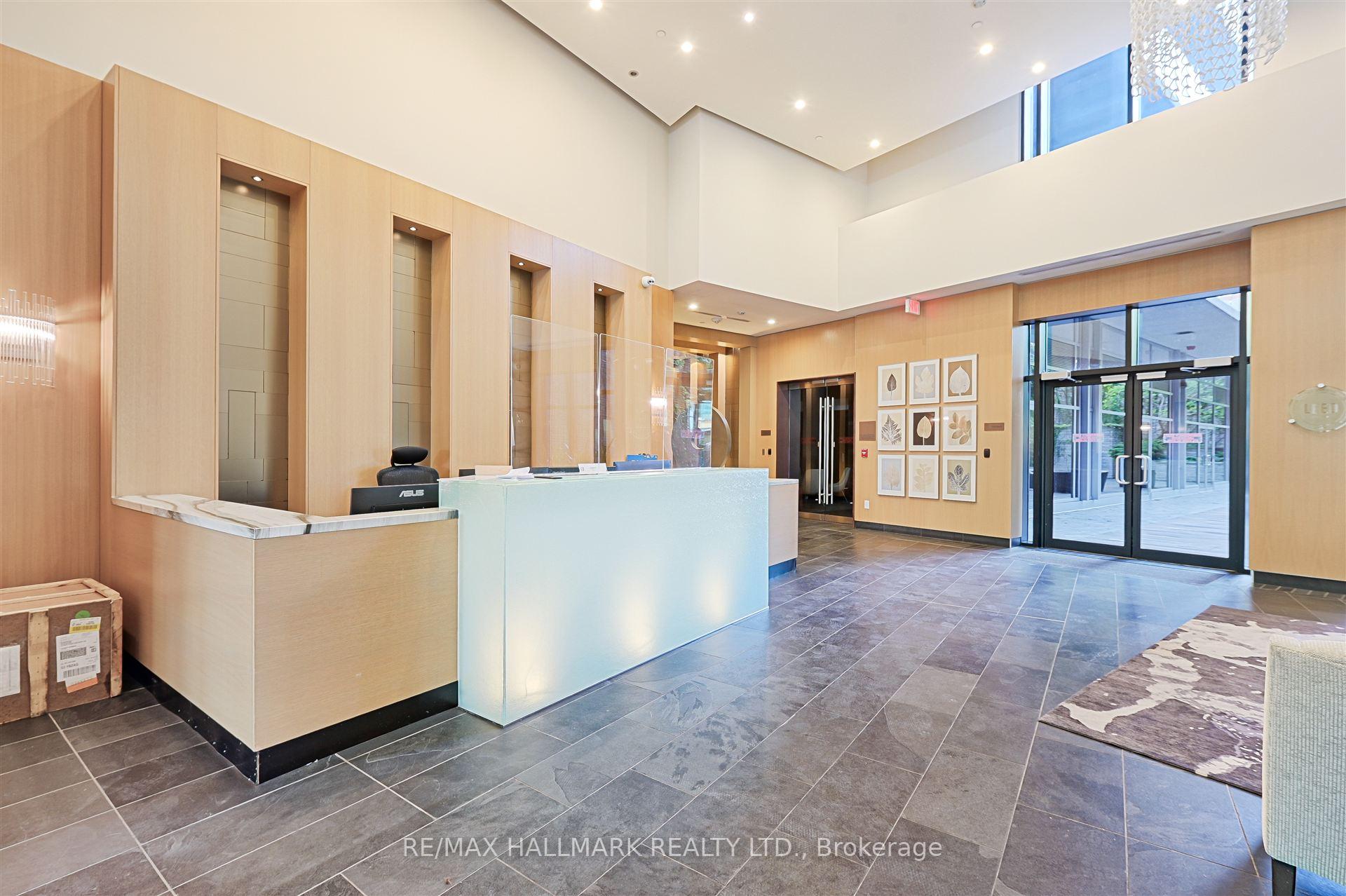 2 Bedrooms Condo at 55 Front, Toronto For sale