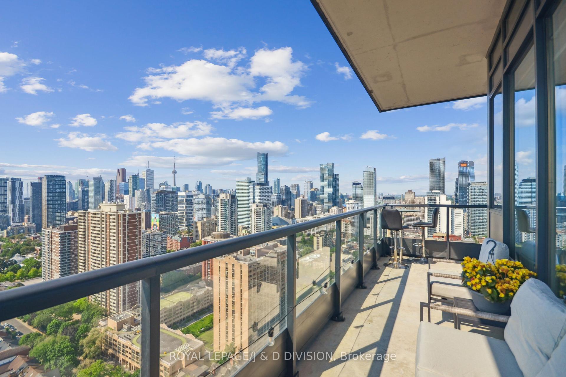 3 Bedrooms Condo at 159 Wellesley, Toronto For sale
