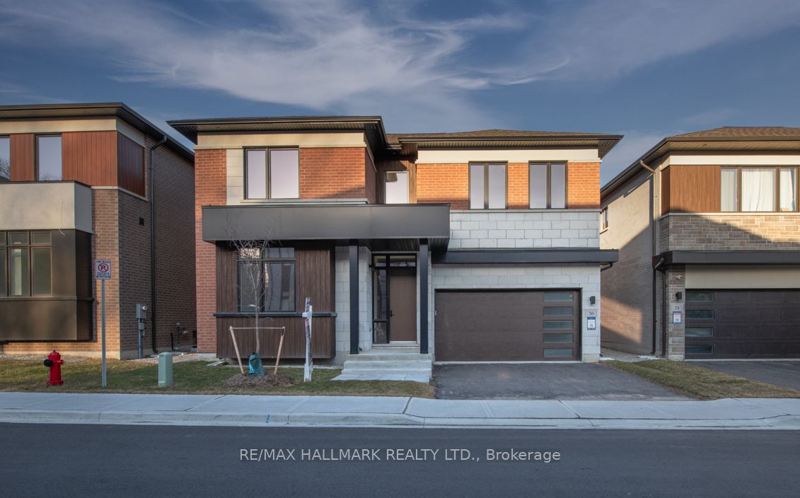 36 Royal Hill Court, Aurora, ON L4G 3Z7