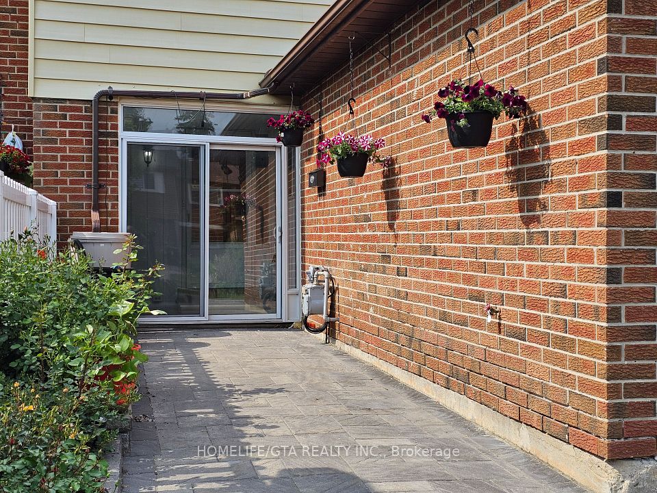 24 Bradstone