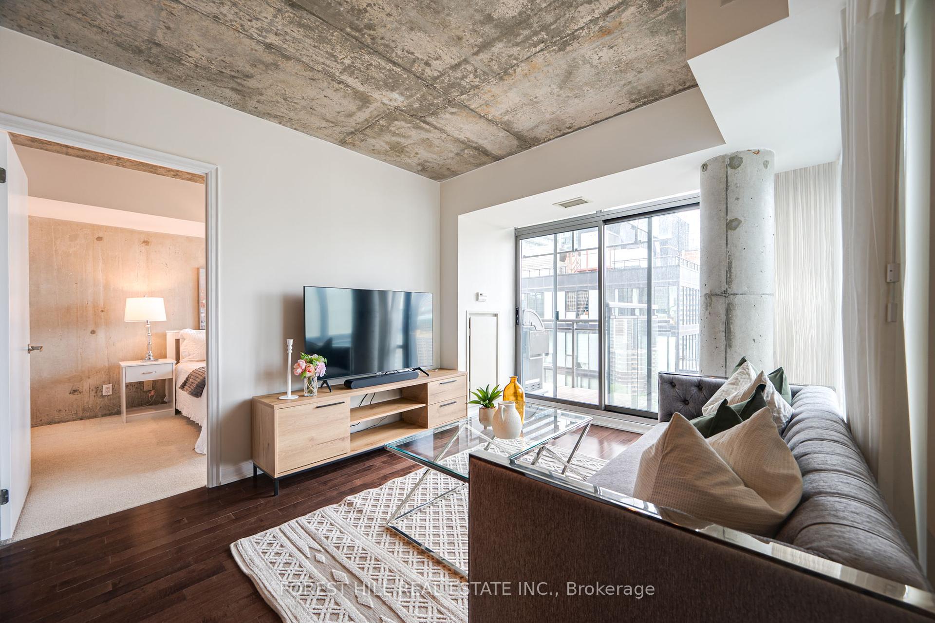 2 Bedrooms Condo at 22 Wellesley, Toronto For sale