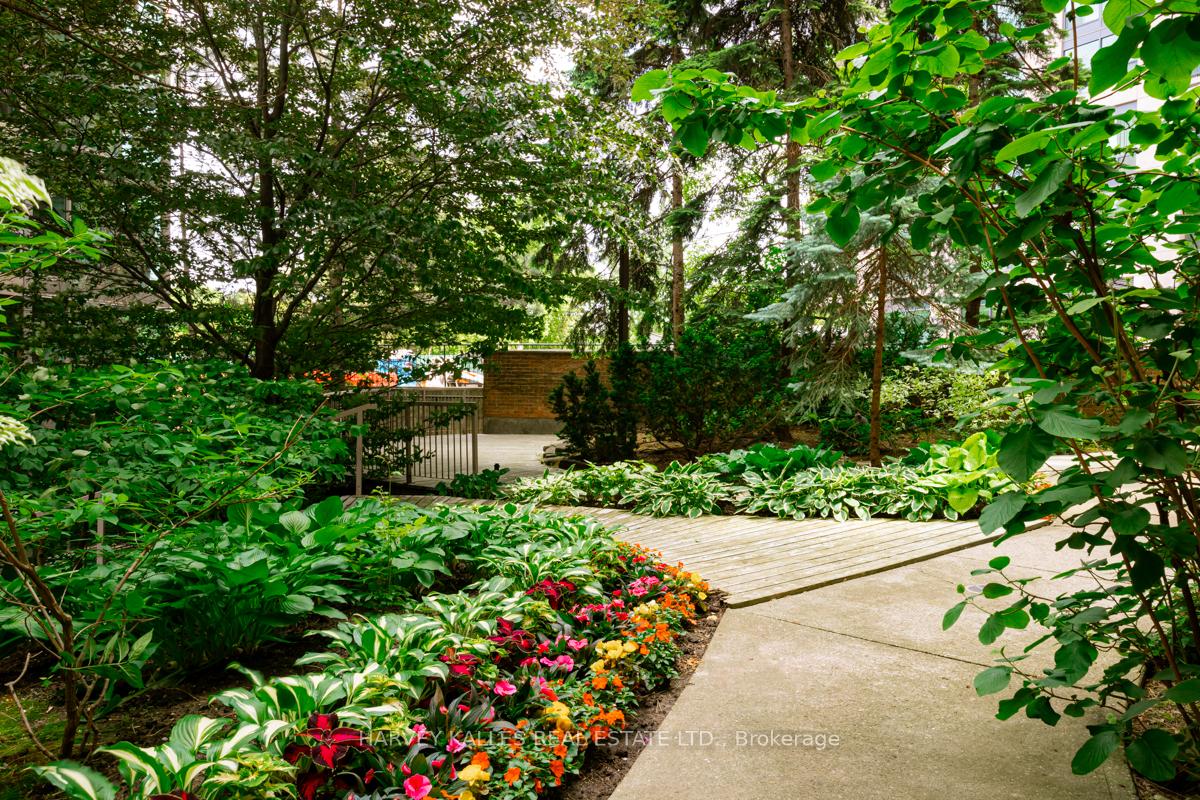 278 Bloor Street E 1501