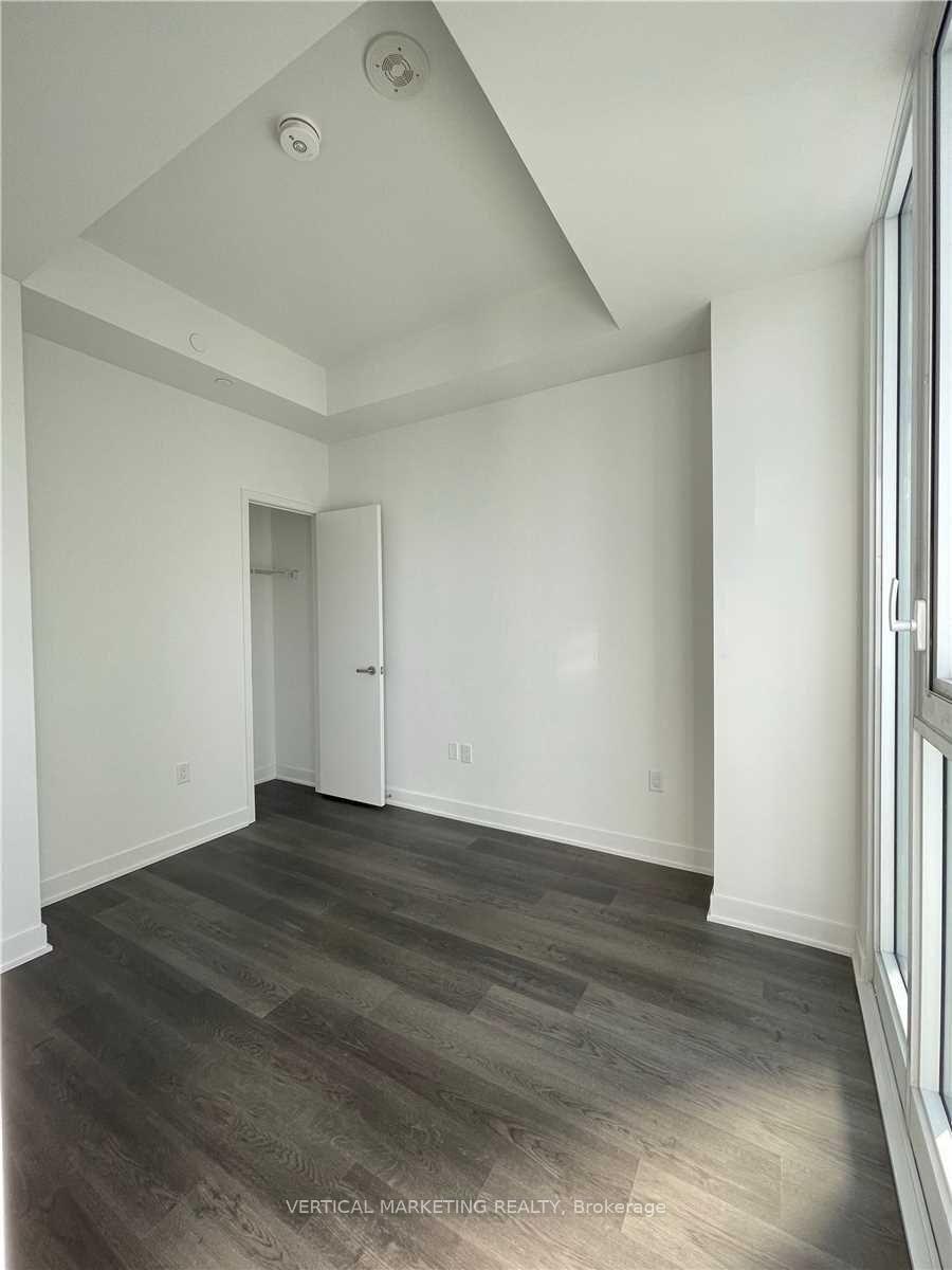 1 Bedroom Condo at 3900 Confederation, Mississauga For sale
