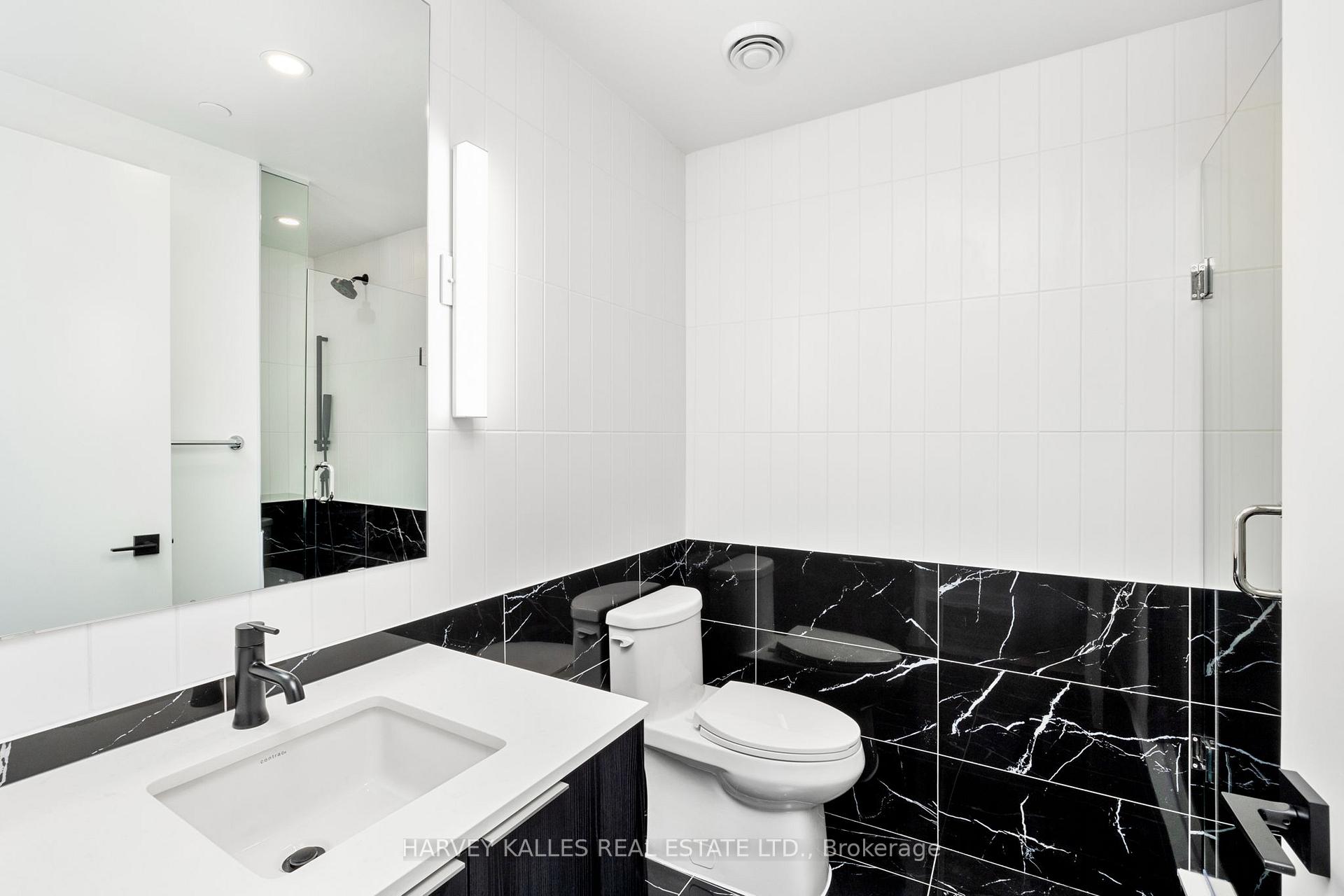 327 King Street W 4205