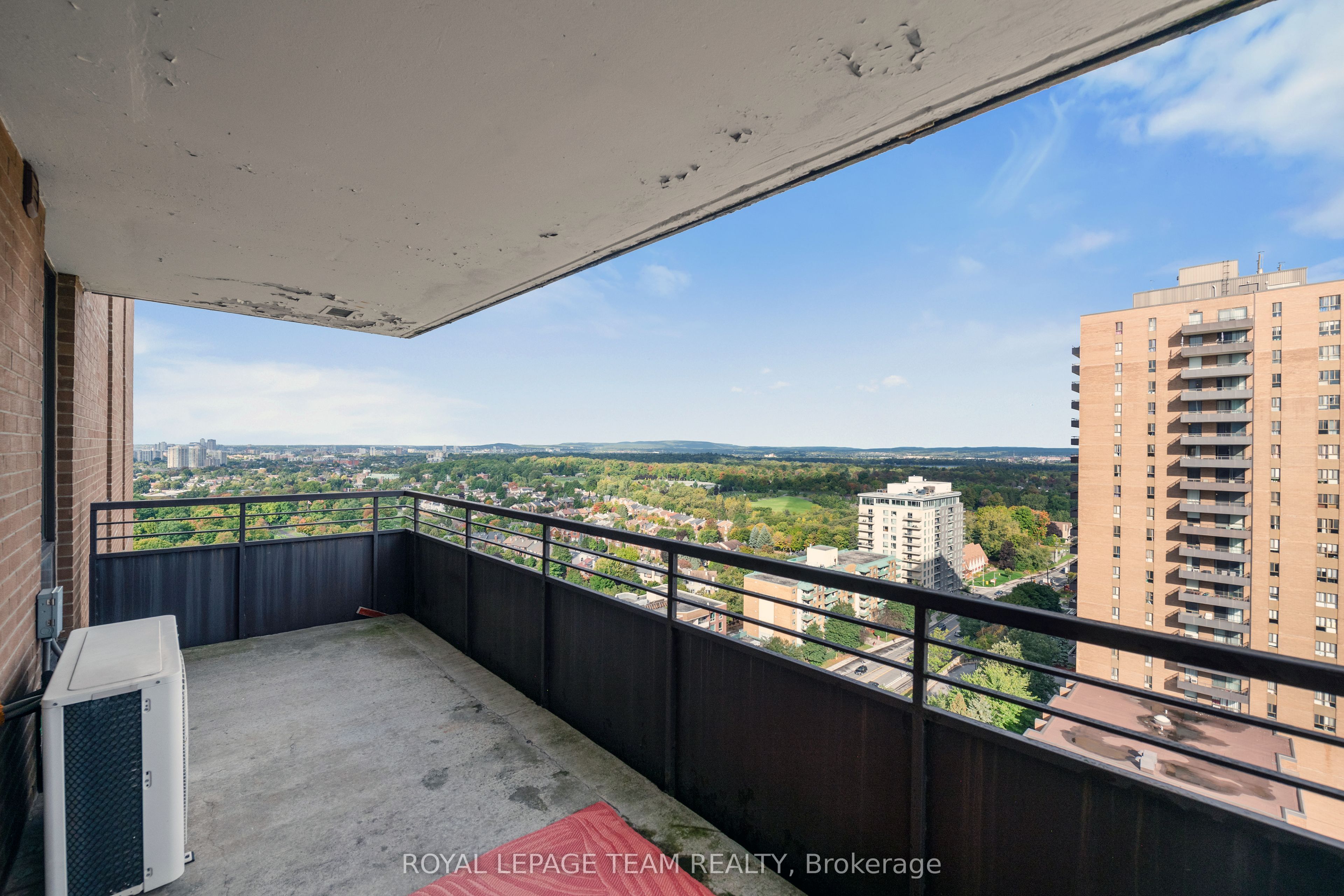 515 ST LAURENT Boulevard, #1909