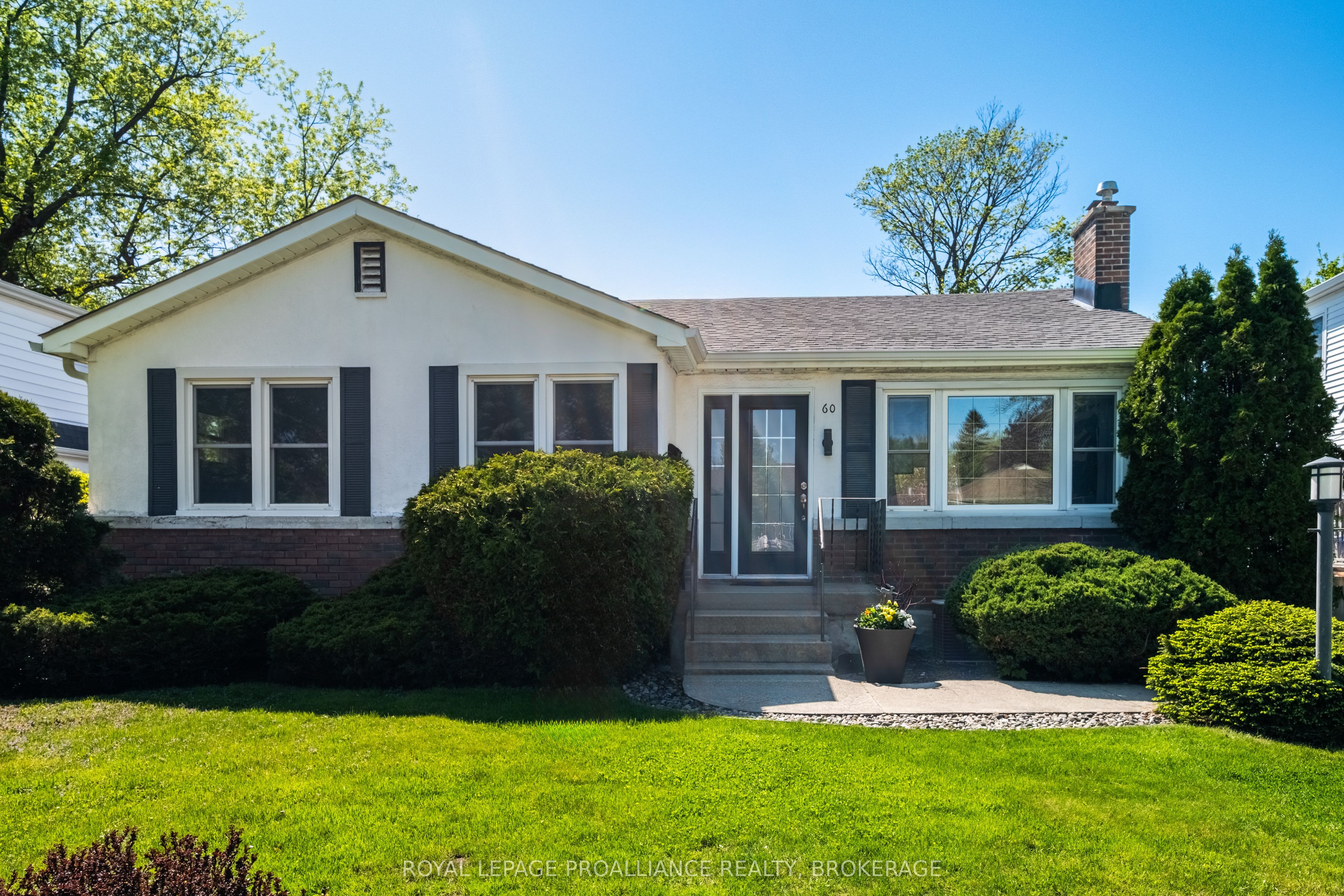 60 Westmoreland Road, Kingston, ON K7M 1J5