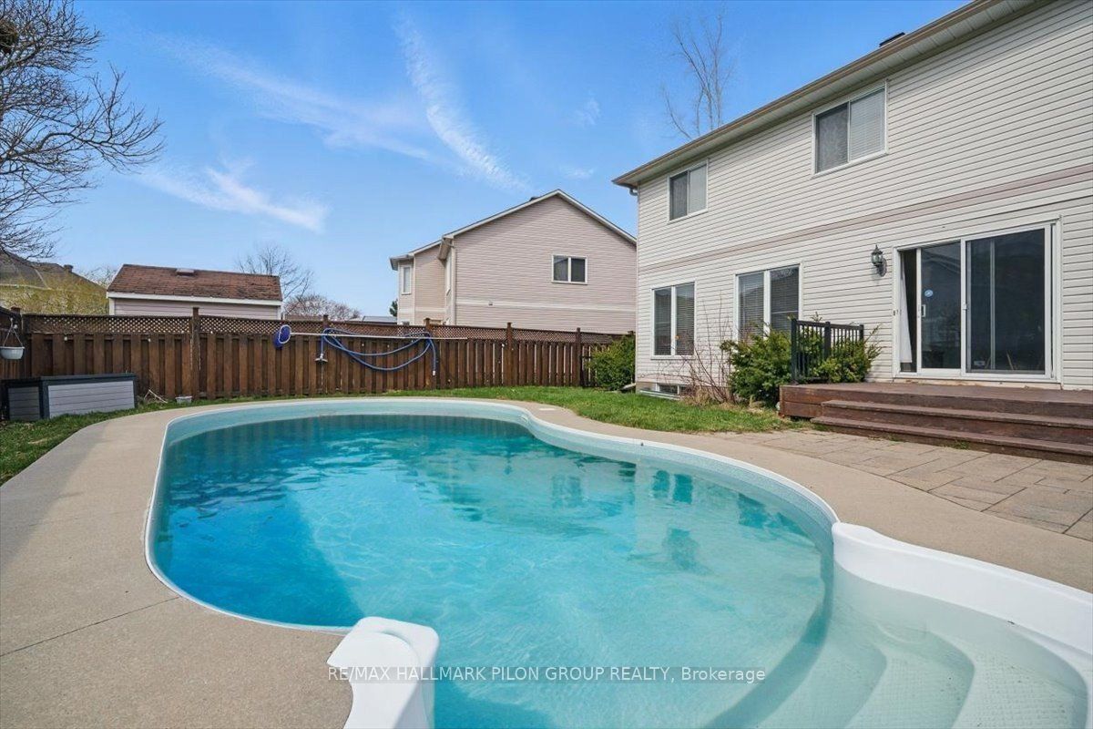 10 Maybrook Place