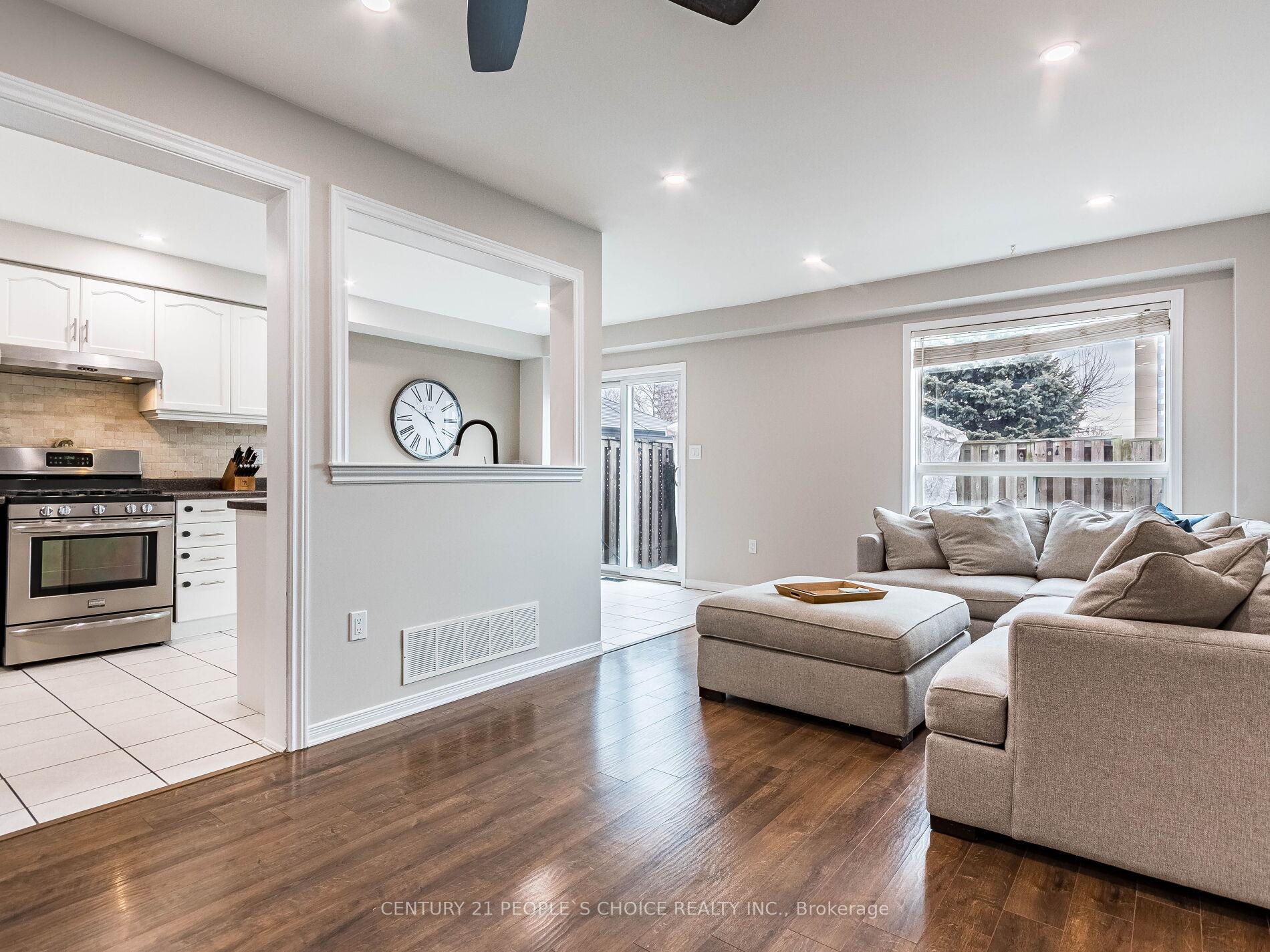 3 Bedrooms Condo at 485 Green,  Hamilton For sale