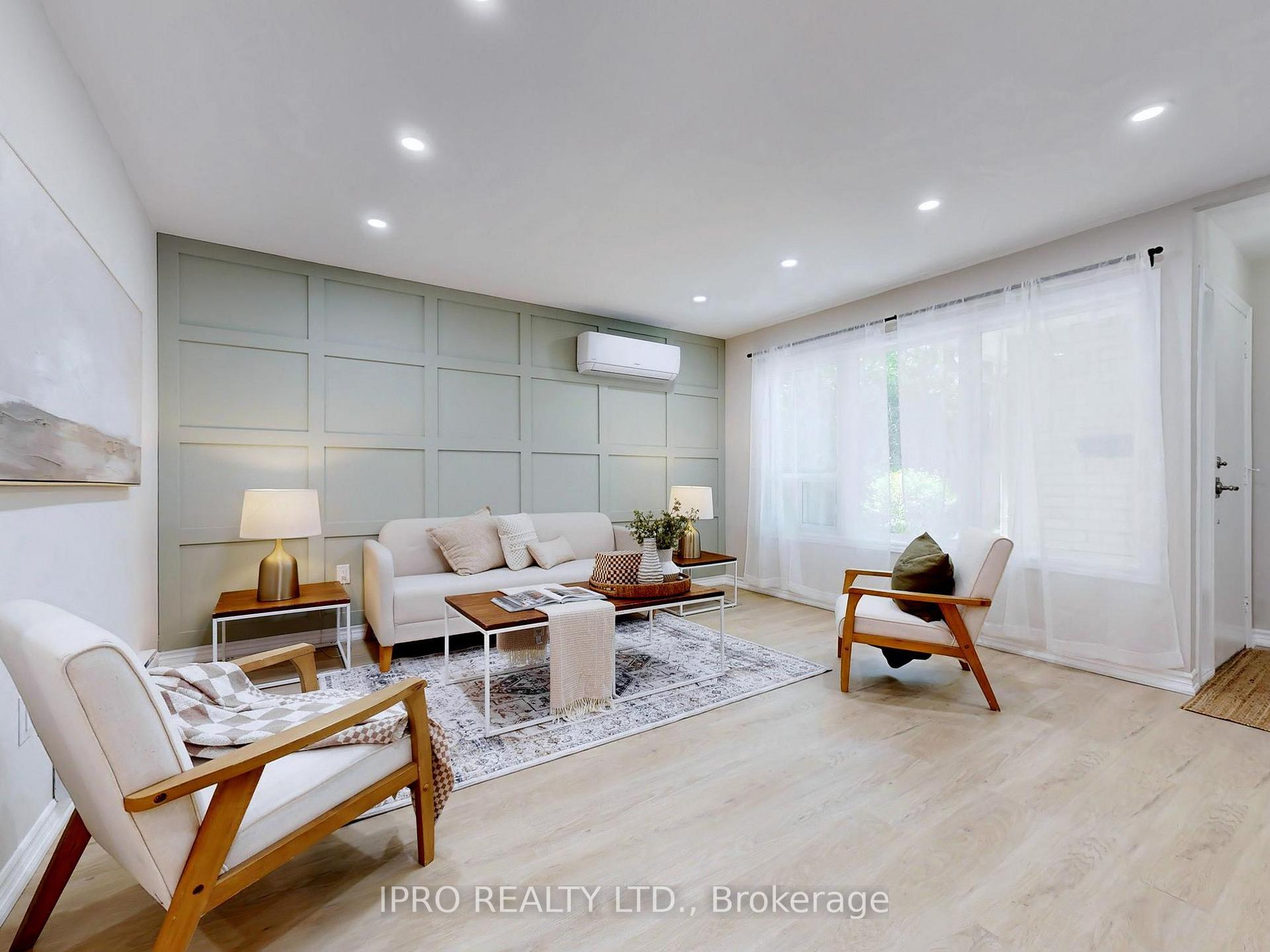 4 Bedrooms Condo at 61 Plum Tree, Toronto For sale