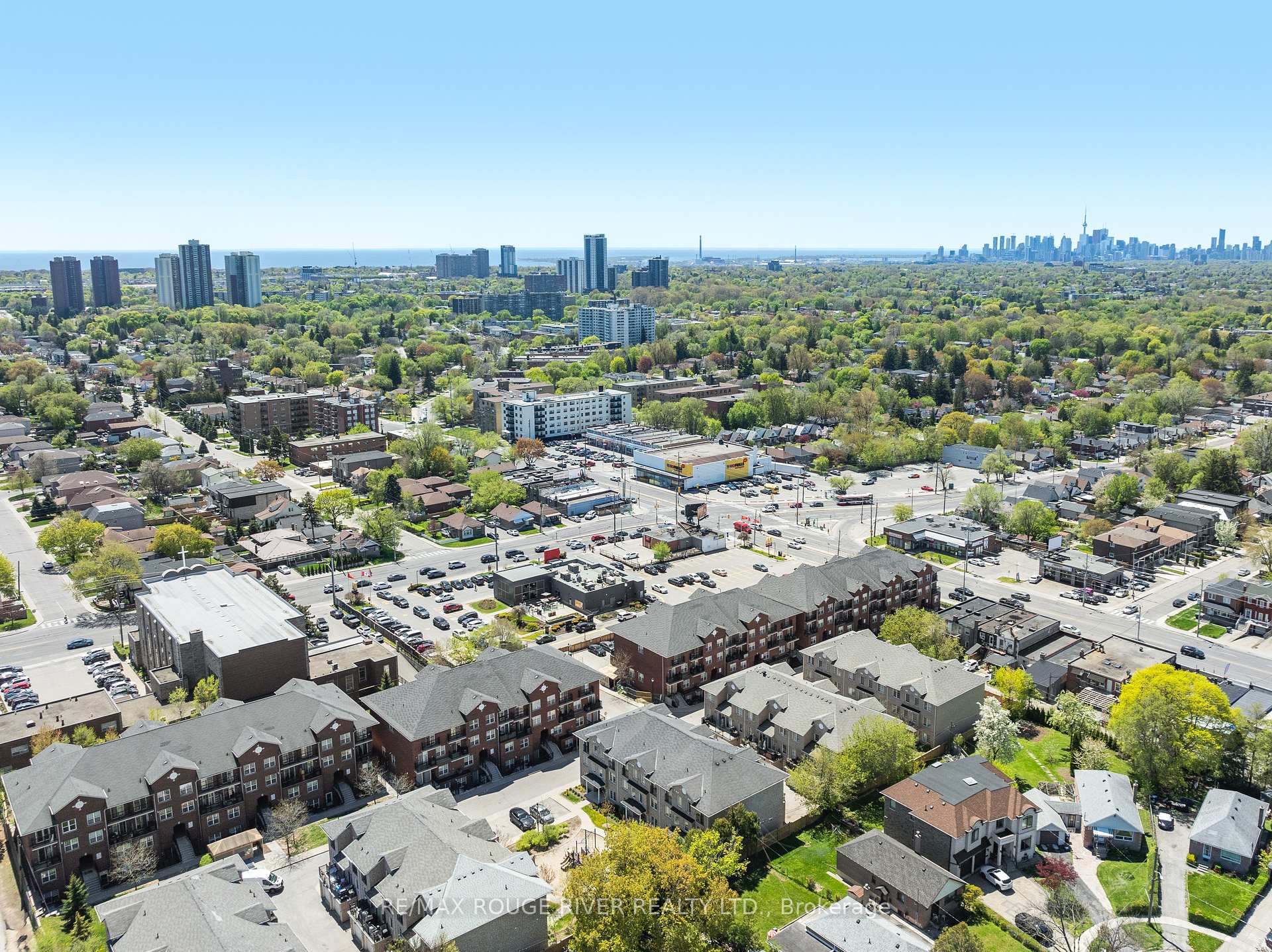3 Bedrooms Condo at 25 Strangford, Toronto For sale
