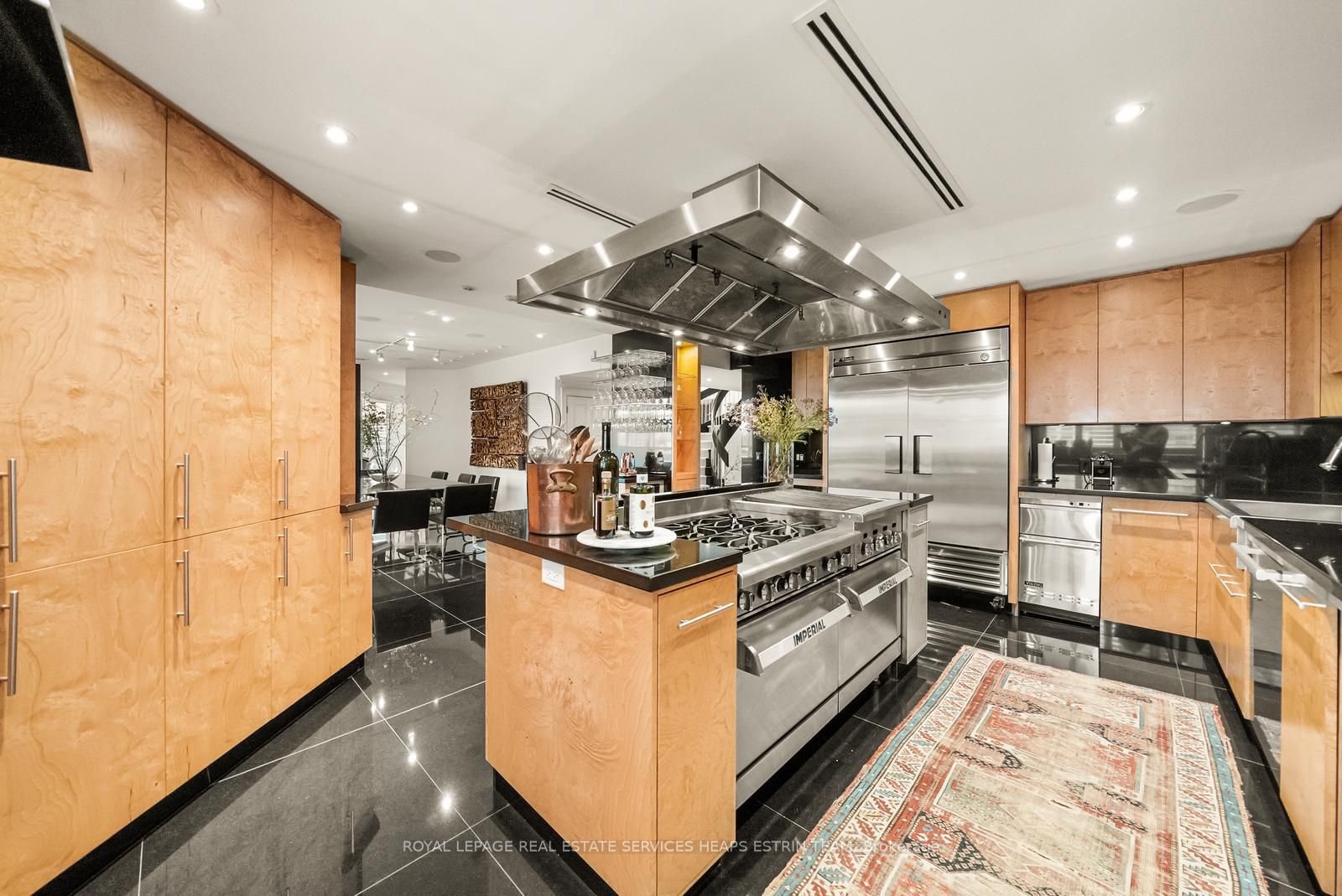 2 Lynwood Avenue, #PH1