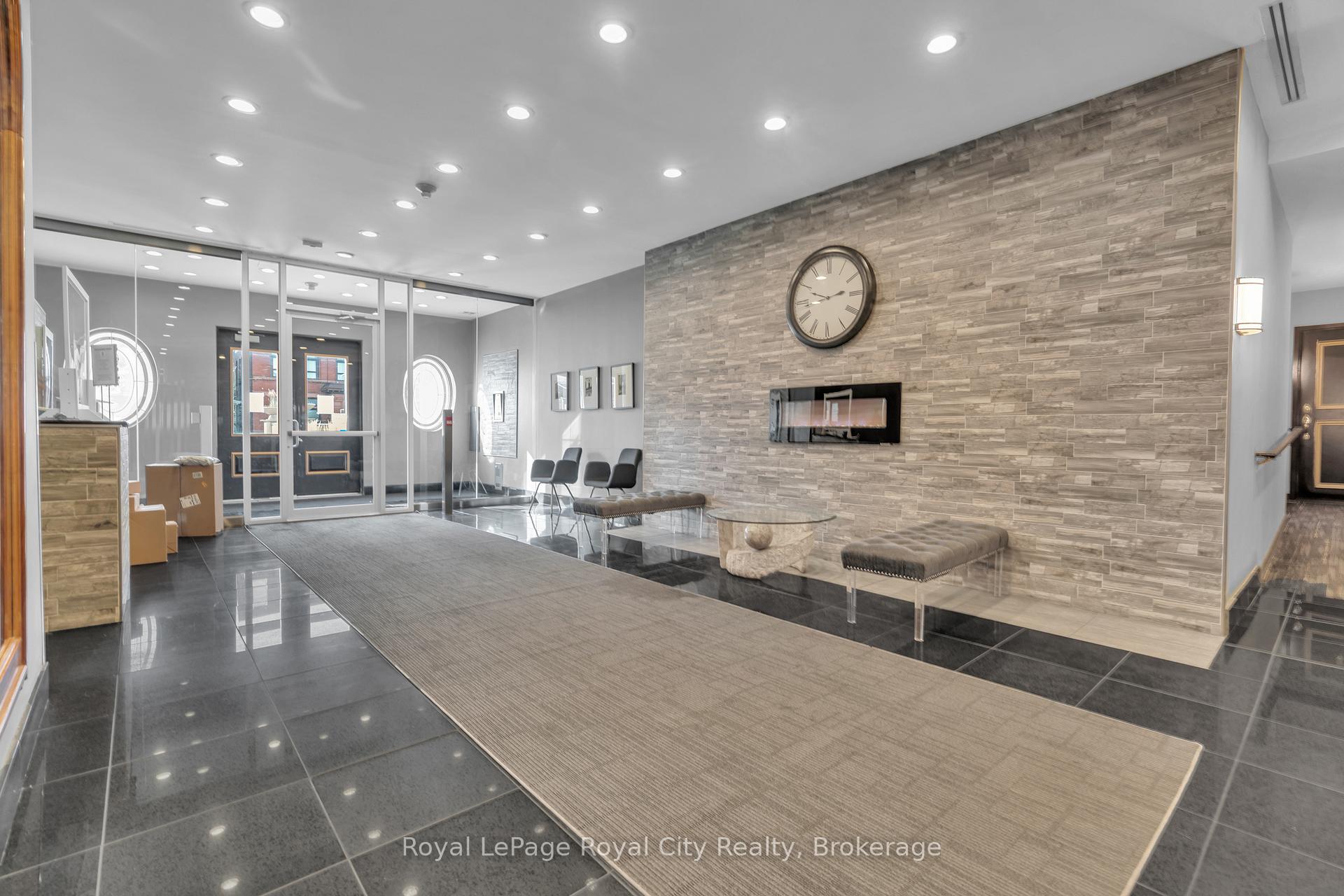 2 Bedrooms Condo at 135 James, Hamilton For sale