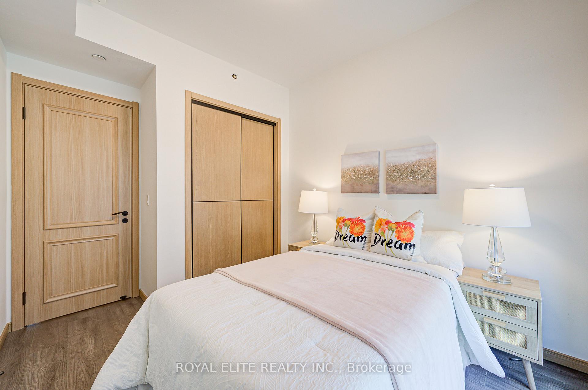 3 Bedrooms Condo at 200 Chester Le, Toronto For sale