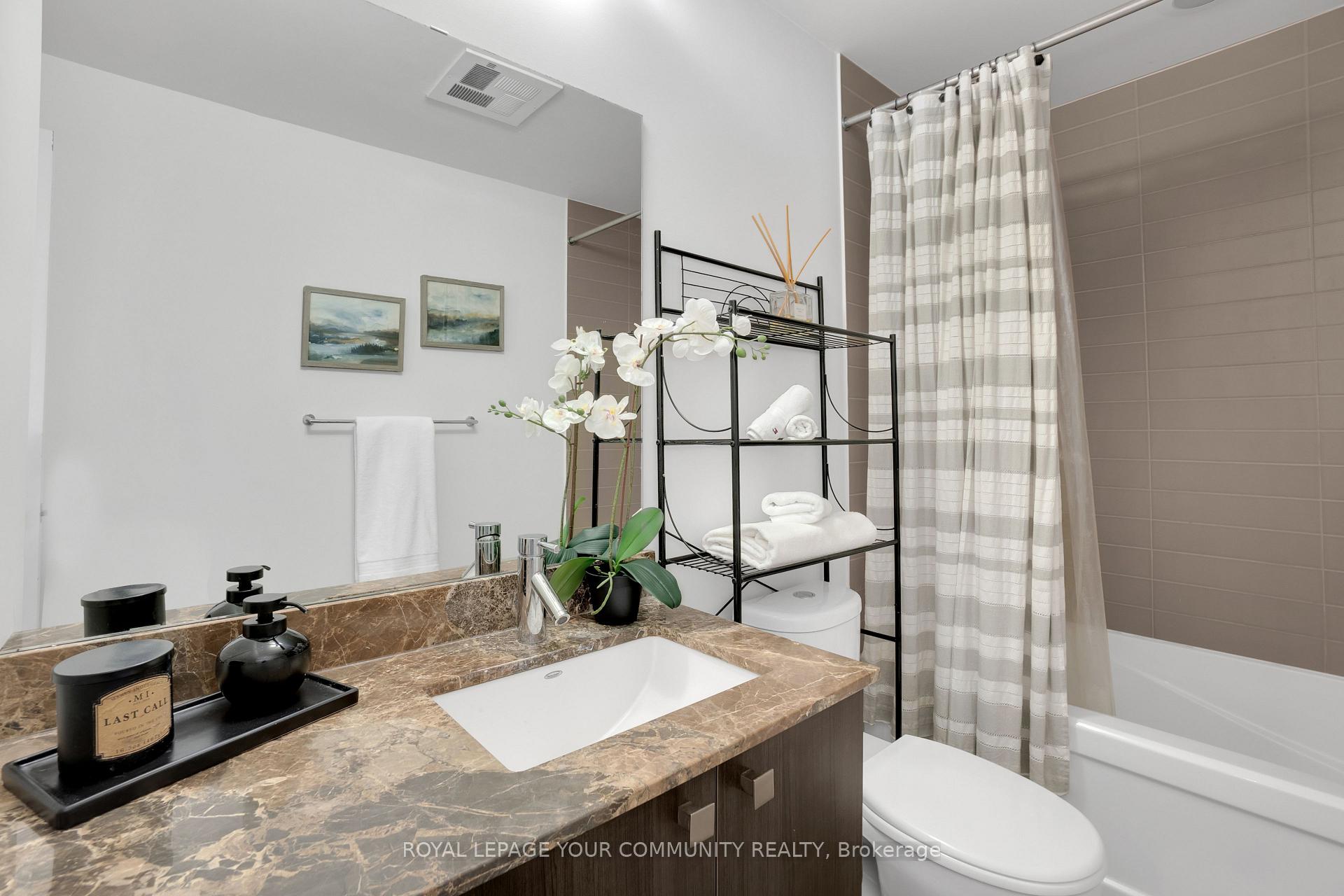 2 Bedrooms Condo at 775 King, Toronto For sale