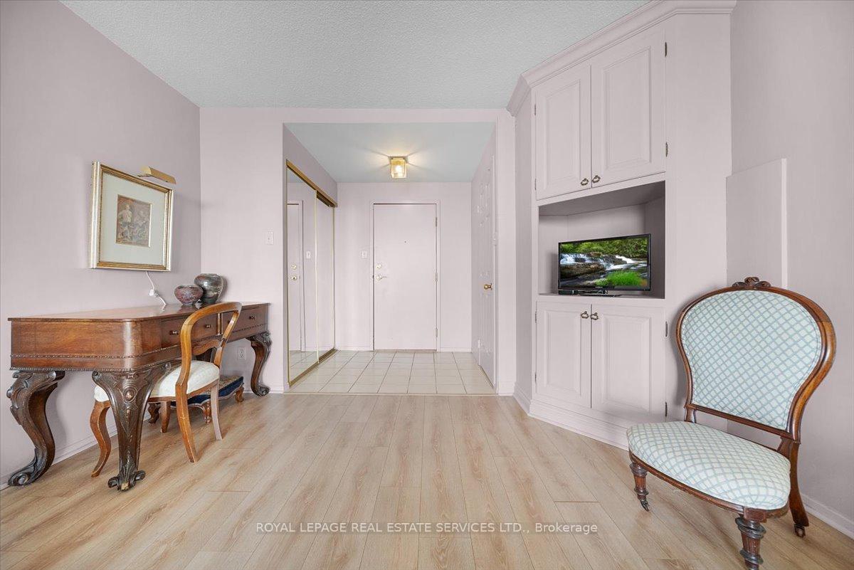 3 Bedrooms Condo at 271 Ridley, Toronto For sale
