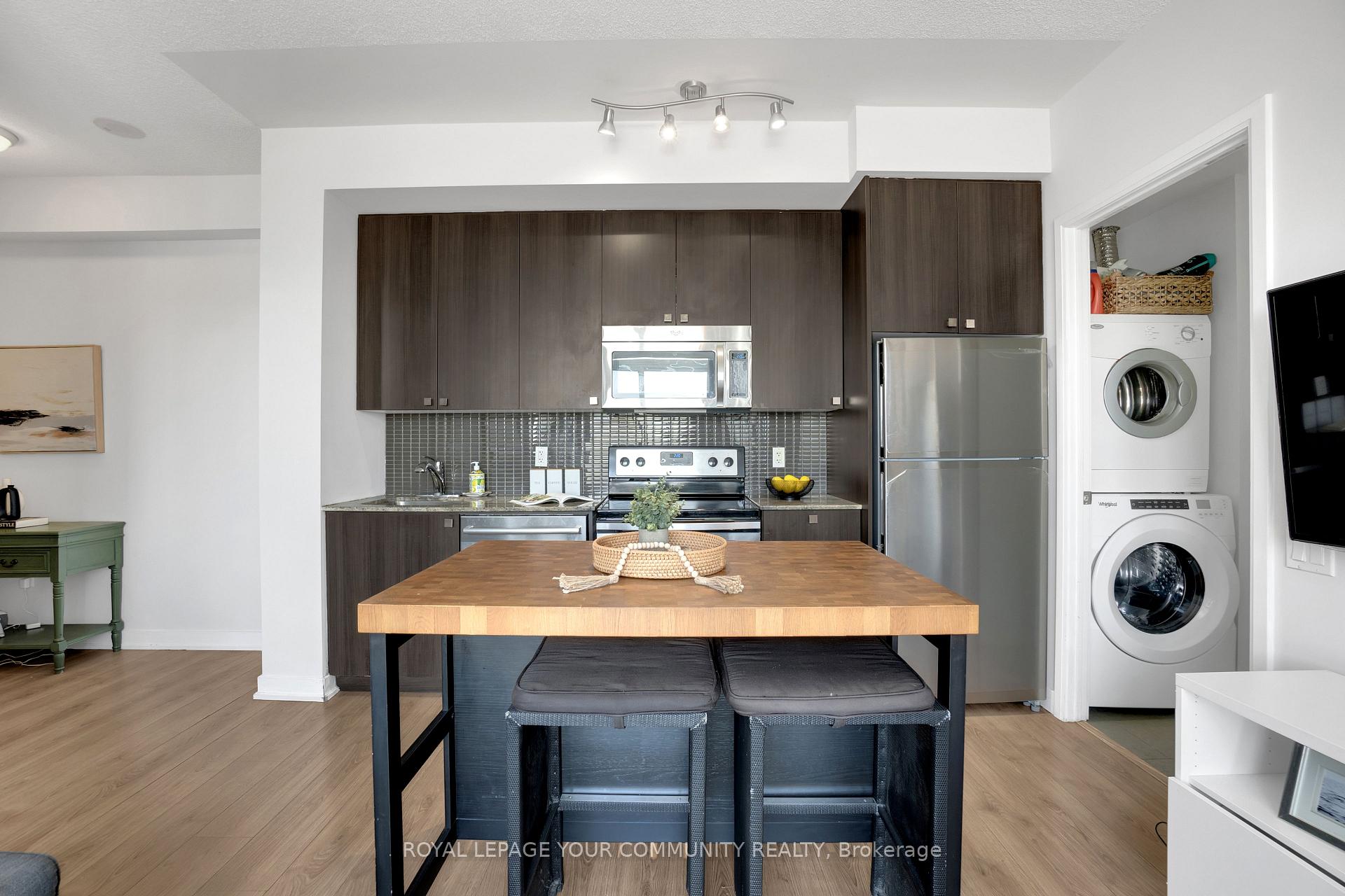 2 Bedrooms Condo at 775 King, Toronto For sale