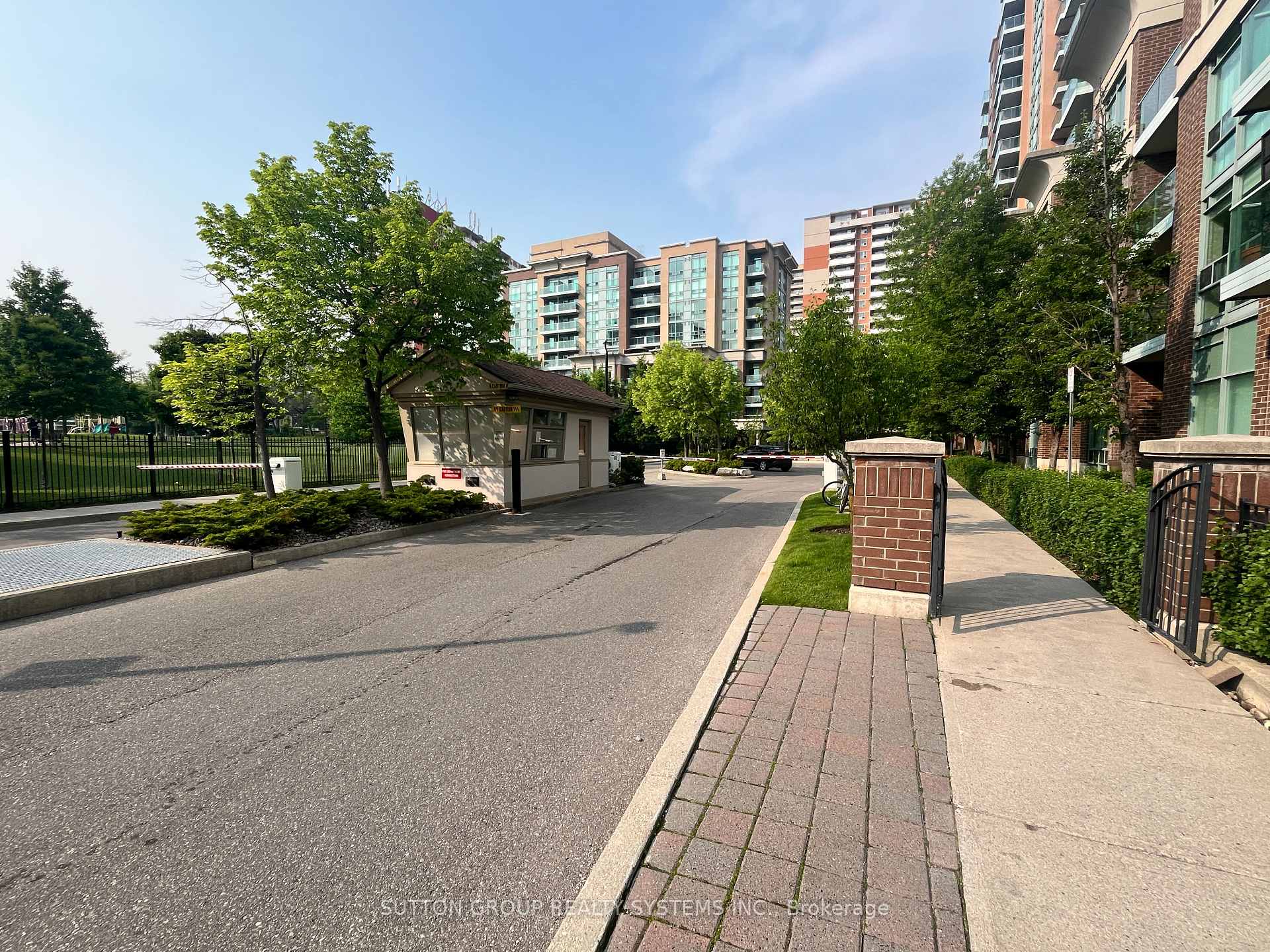 1 Bedroom Condo at 11 Michael Power, Toronto For sale