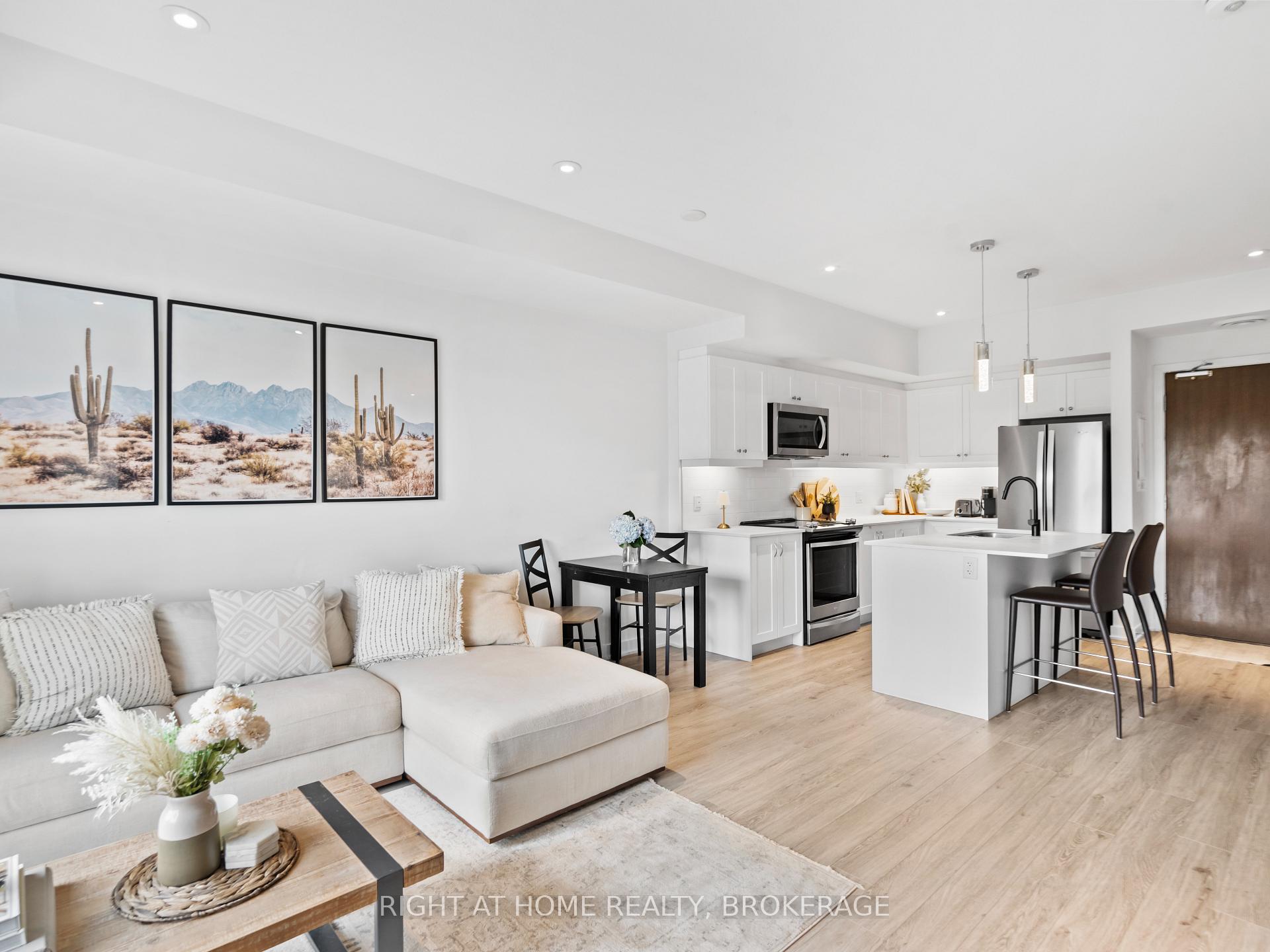 2 Bedrooms Condo at 16 Markle, Hamilton For sale