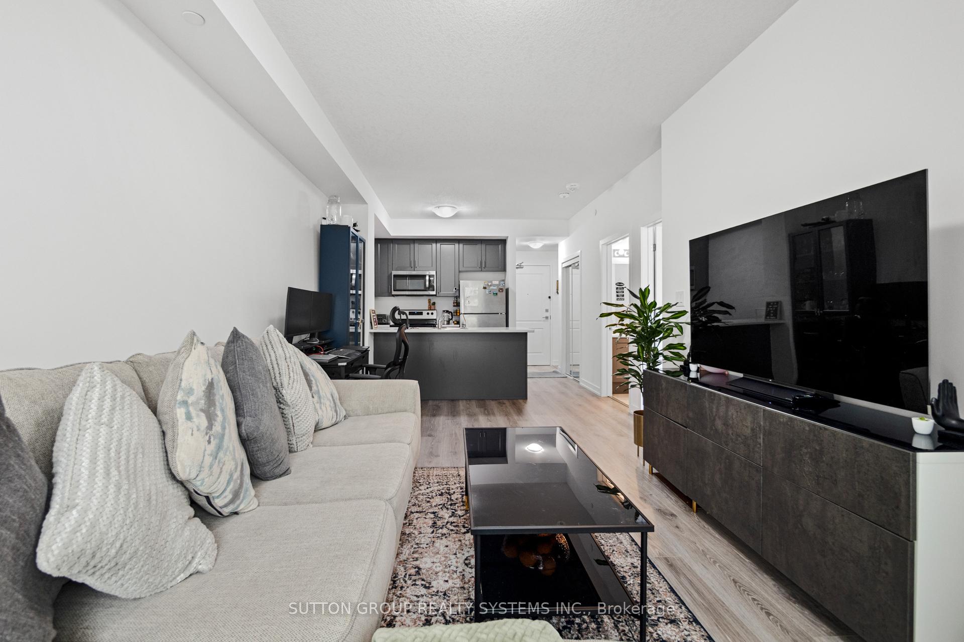 2 Bedrooms Condo at 460 Dundas, Hamilton For sale