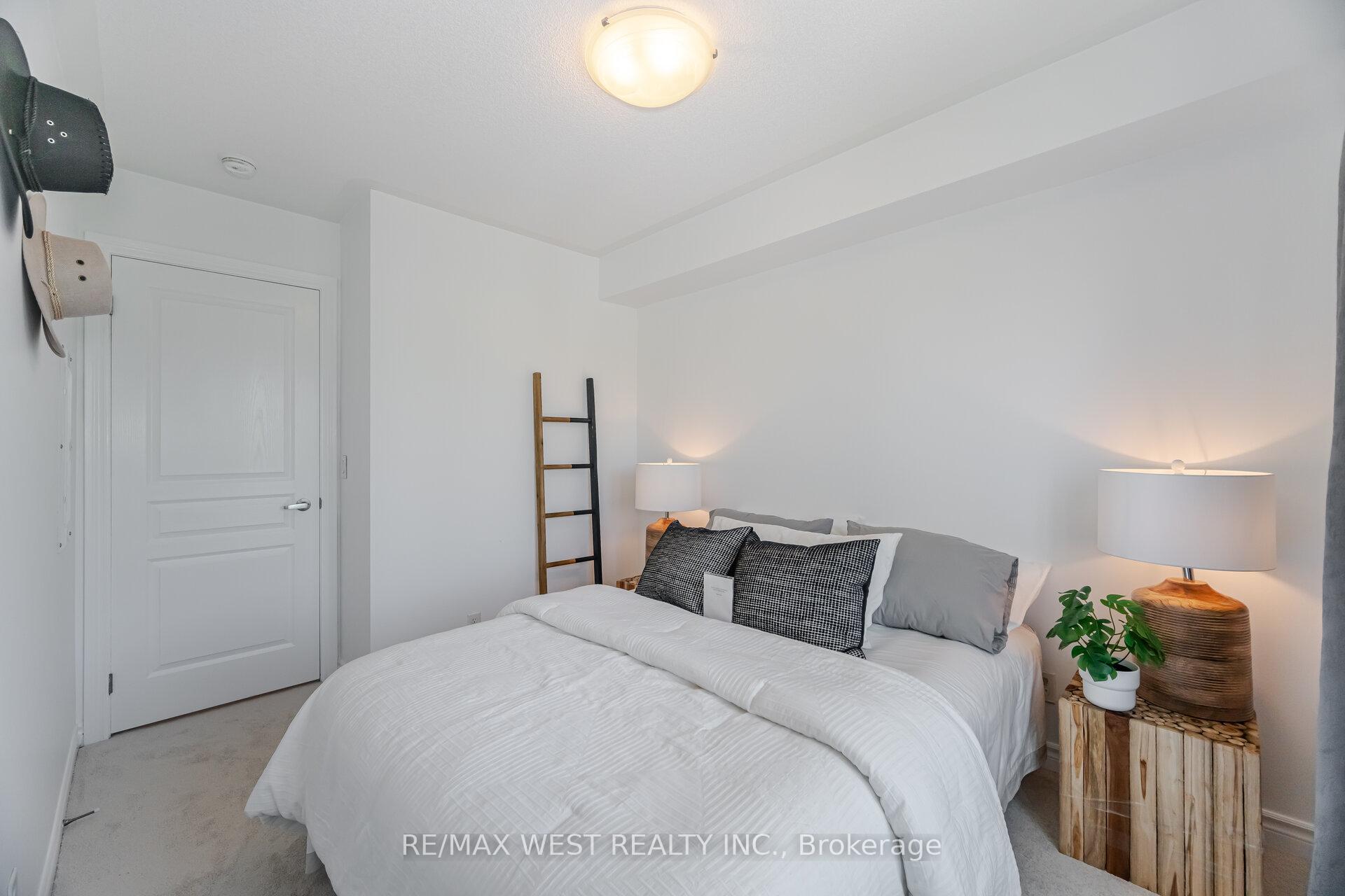 2 Bedrooms Condo at 150 Long Branch, Toronto For sale