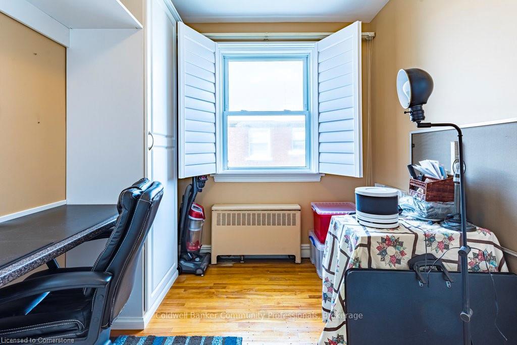 2 Bedrooms Co-op at 5 East 36th,  Hamilton For sale
