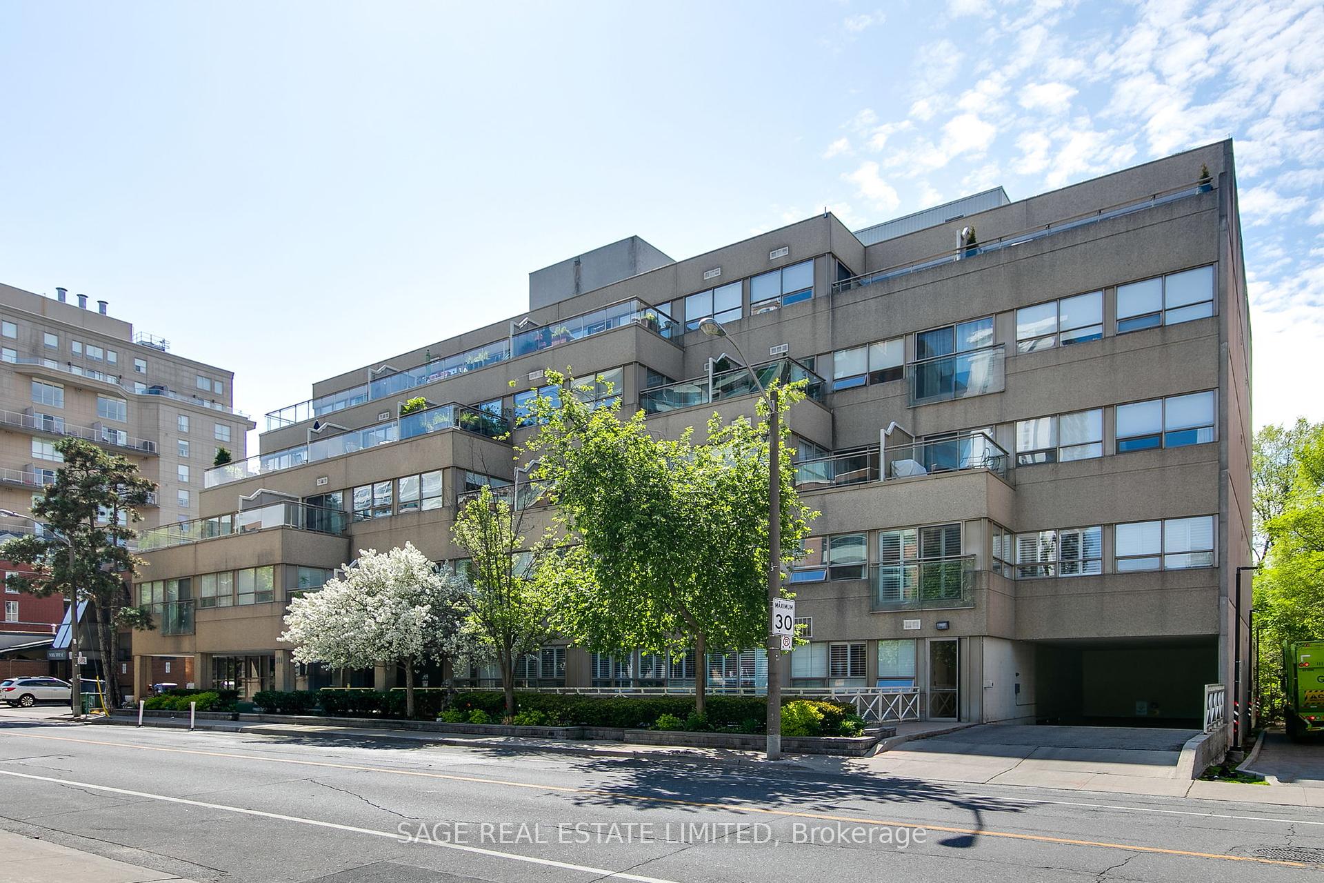 2 Bedrooms Condo at 111 Merton, Toronto For sale
