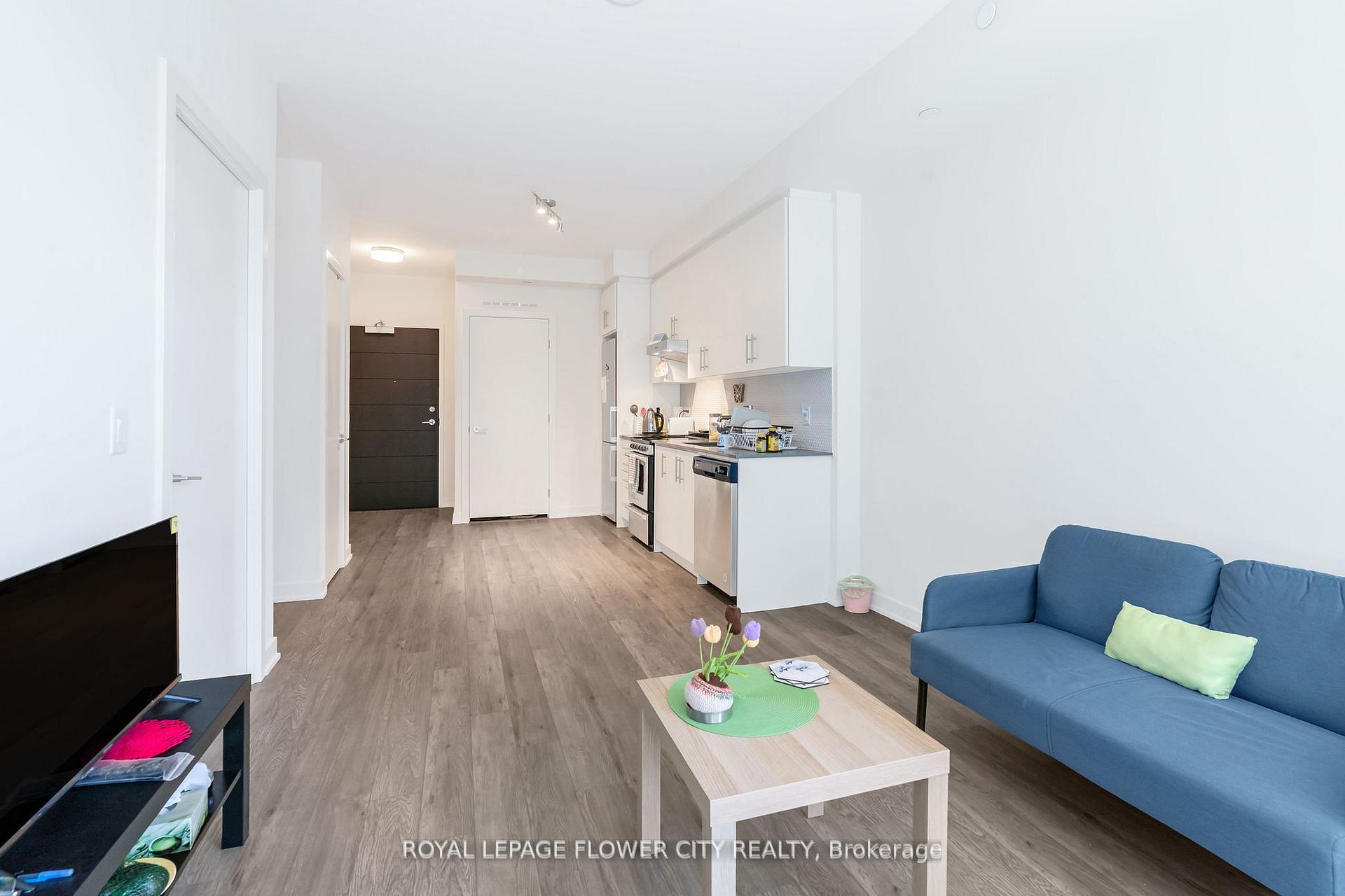 2 Bedrooms Condo at 212 King William, Hamilton For sale
