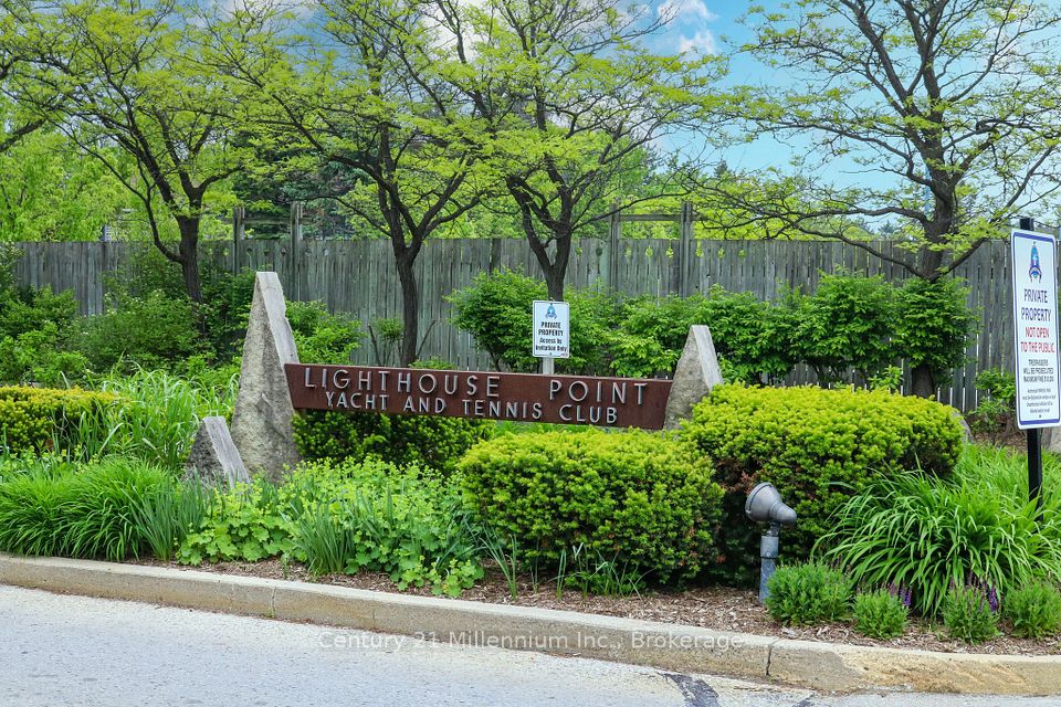 302 Mariners Way