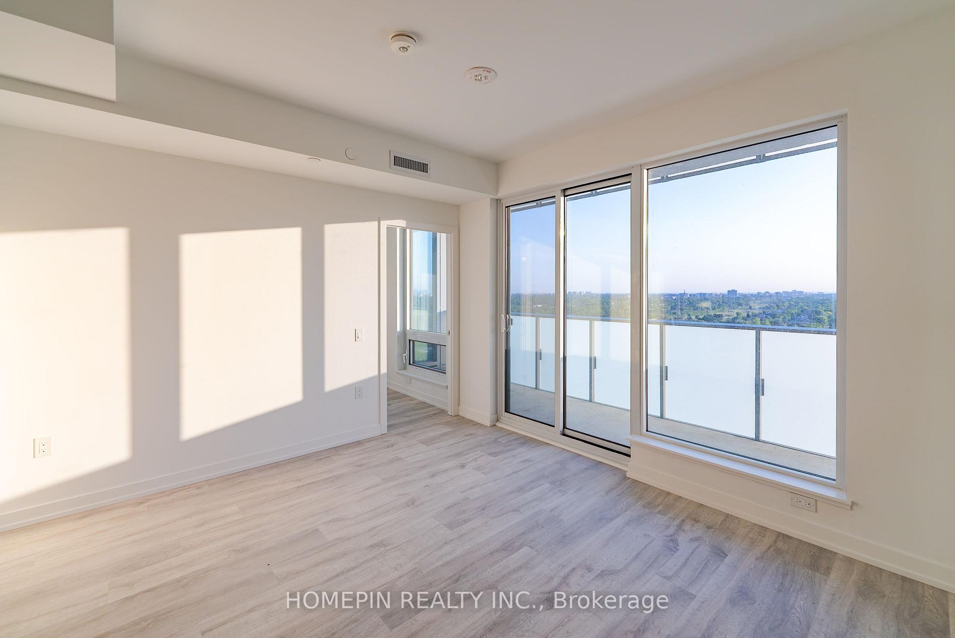 2 Bedrooms Condo at 7 Golden Lion, Toronto For sale