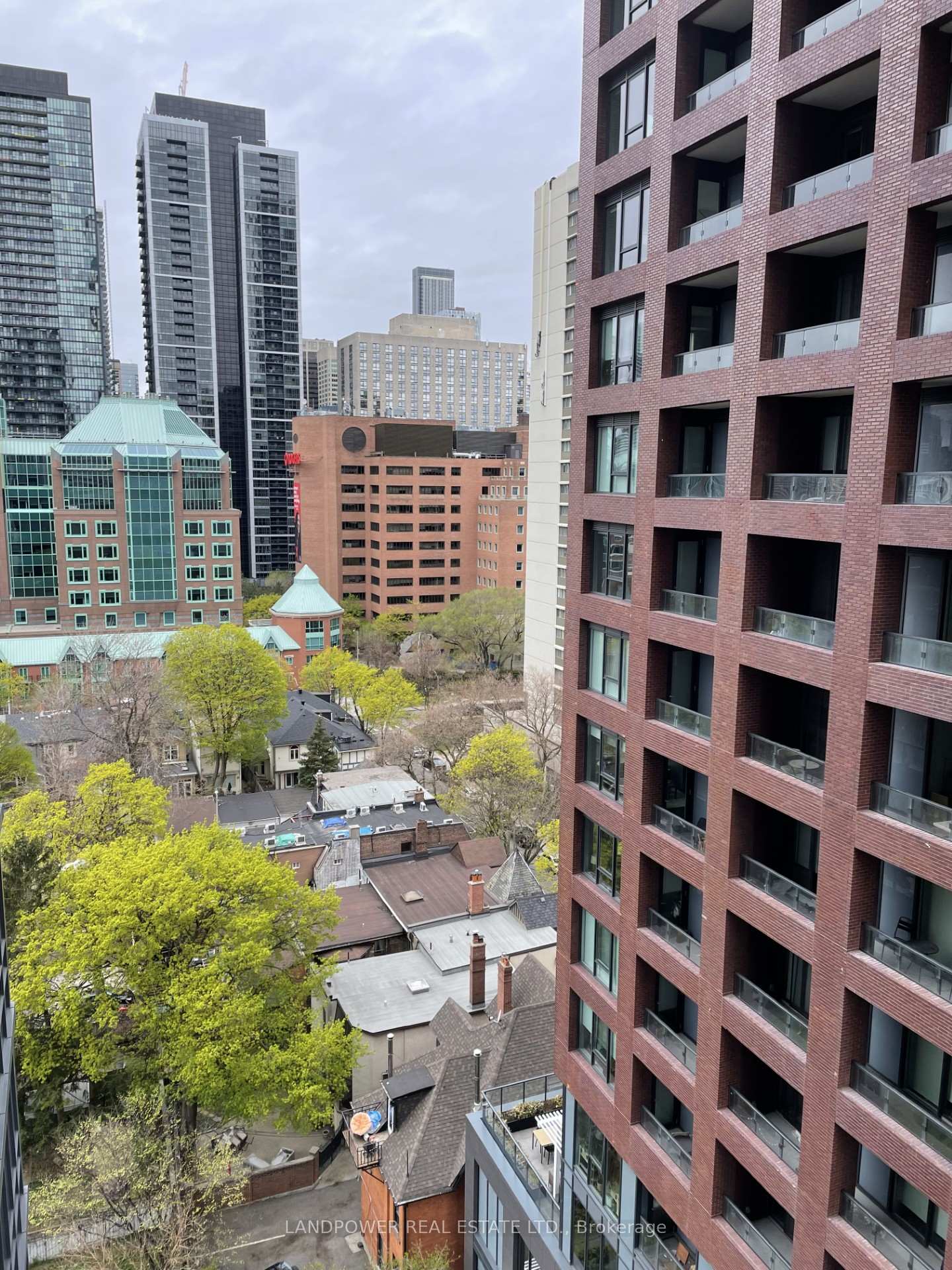1 Bedroom Condo at 28 Linden, Toronto For sale