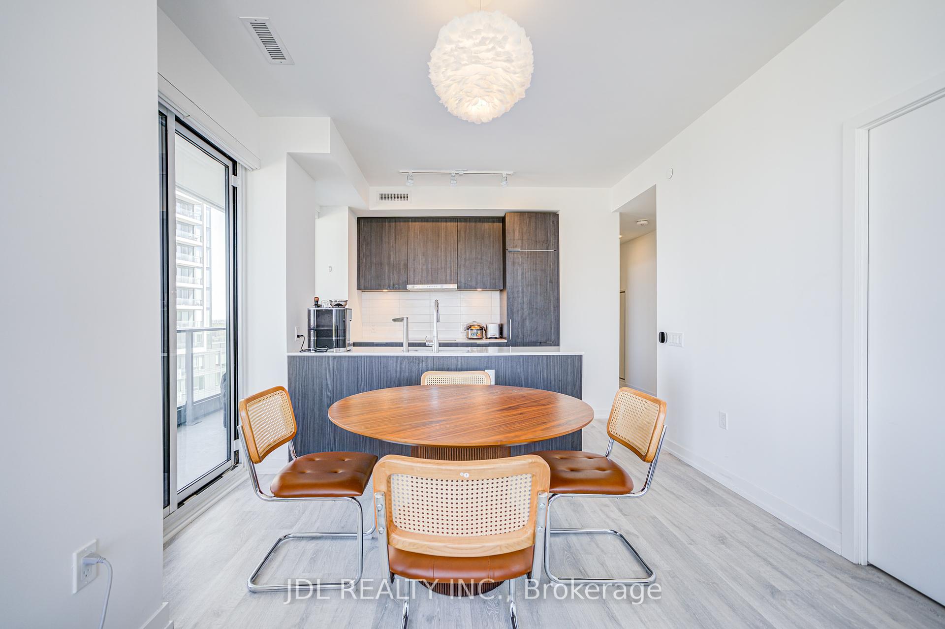 2 Bedrooms Condo at 8 Olympic Garden, Toronto For sale