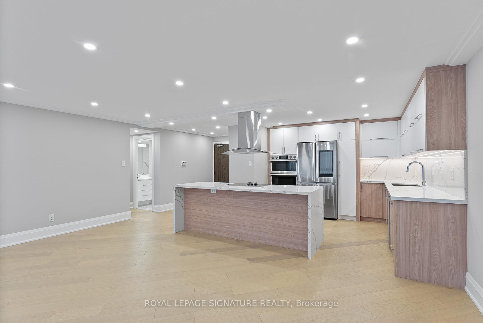 2 Bedrooms Condo at 77 Carlton,  Toronto For sale