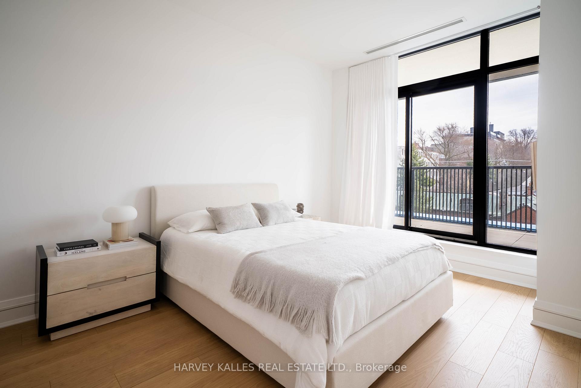 2010 Bathurst Street 4D