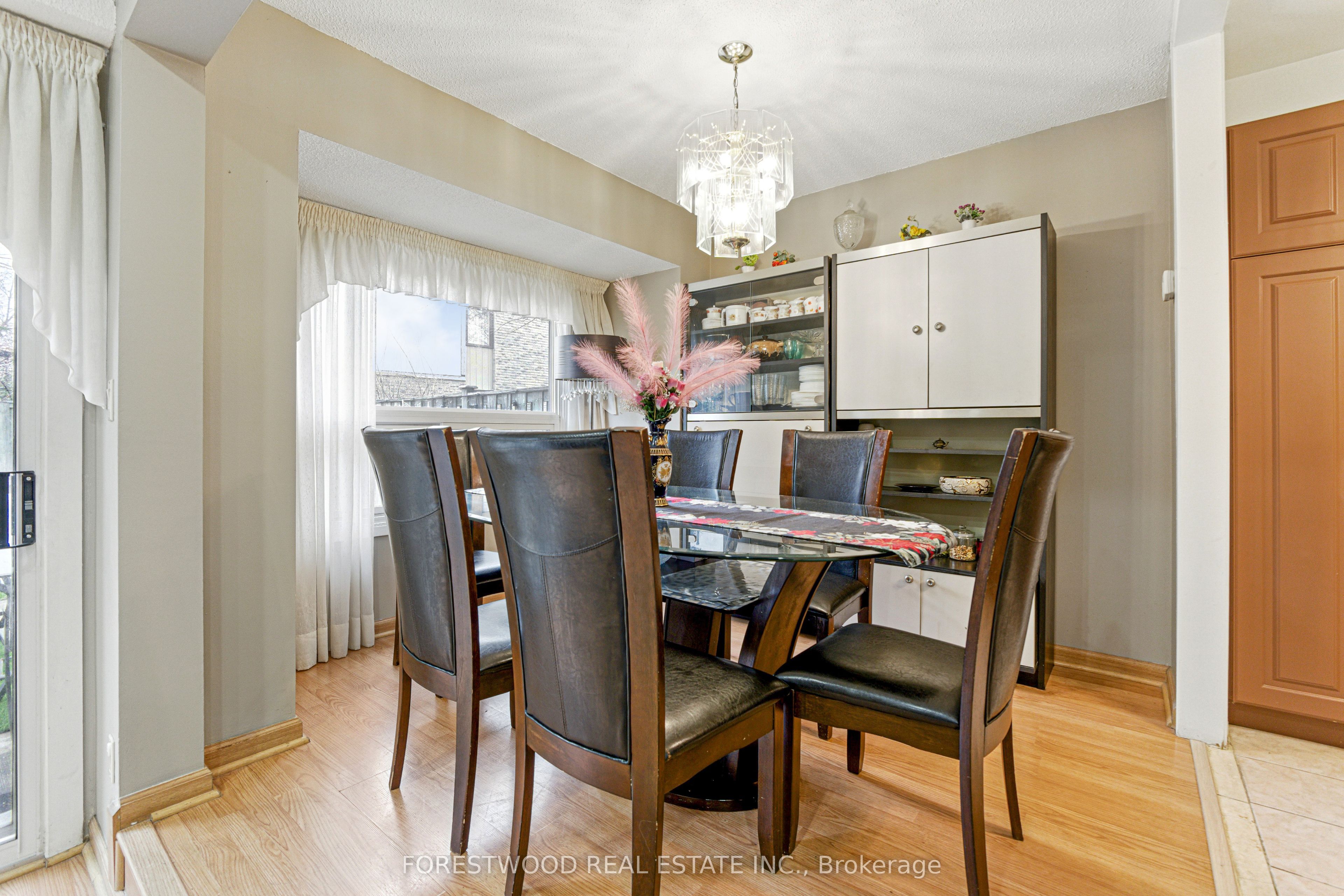 #30 - 3345 Silverado Drive, Mississauga, ON L5A 3Y8