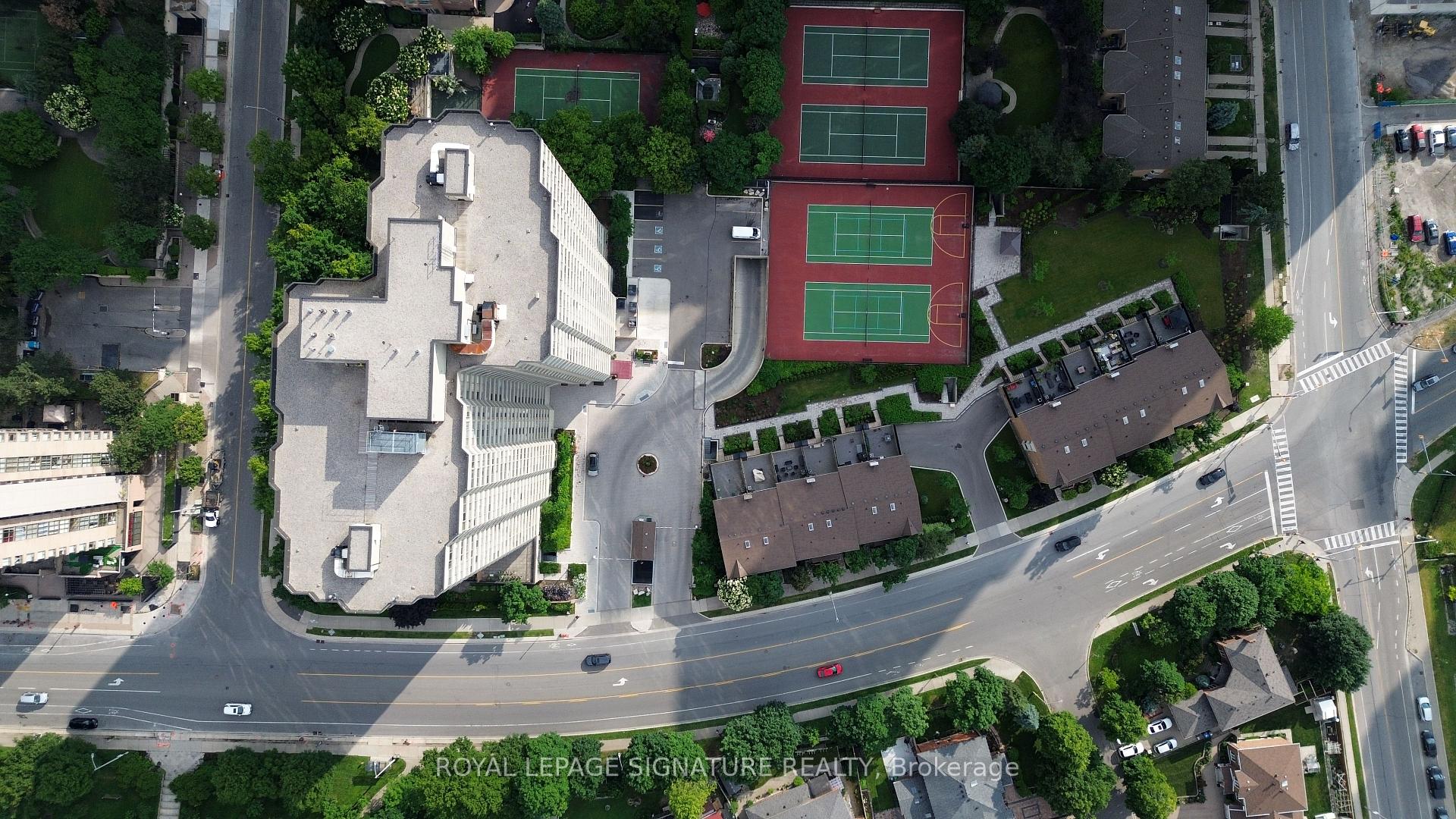 2 Bedrooms Condo at 3605 Kariya, Mississauga For sale