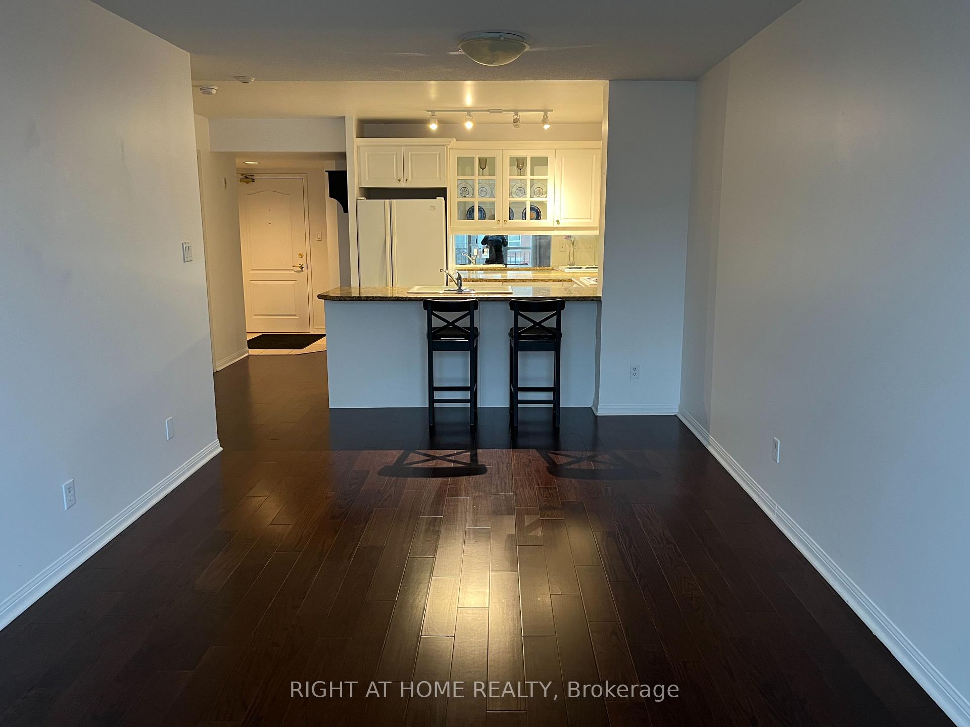 1 Bedroom Condo at 3130 Yonge, Toronto For sale