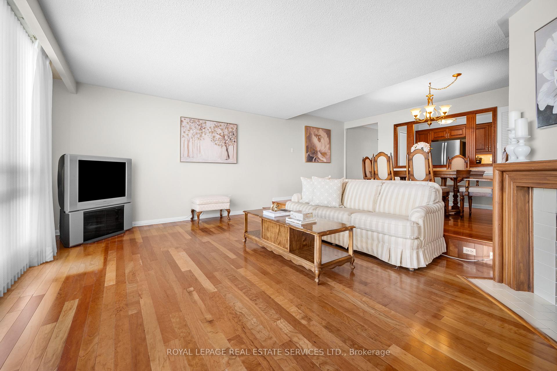 2 Bedrooms Condo at 2185 Marine,  Oakville For sale