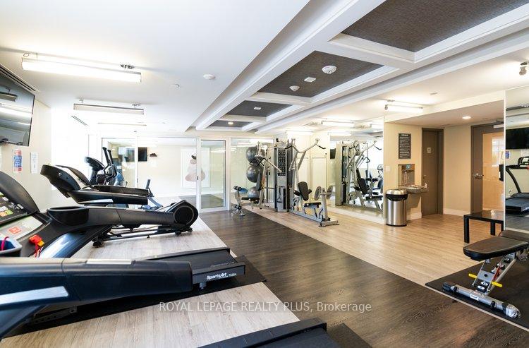 2 Bedrooms Condo at 1575 Lakeshore, Mississauga For sale