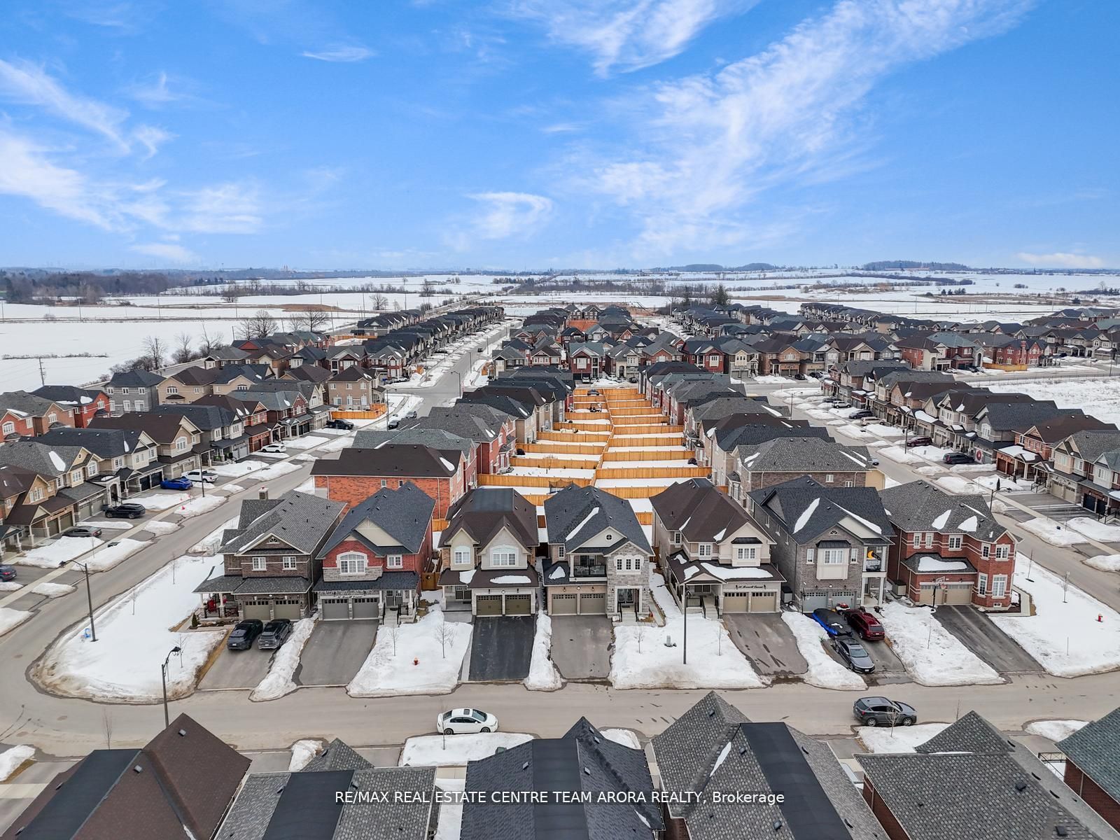 38 Rosewell Crescent